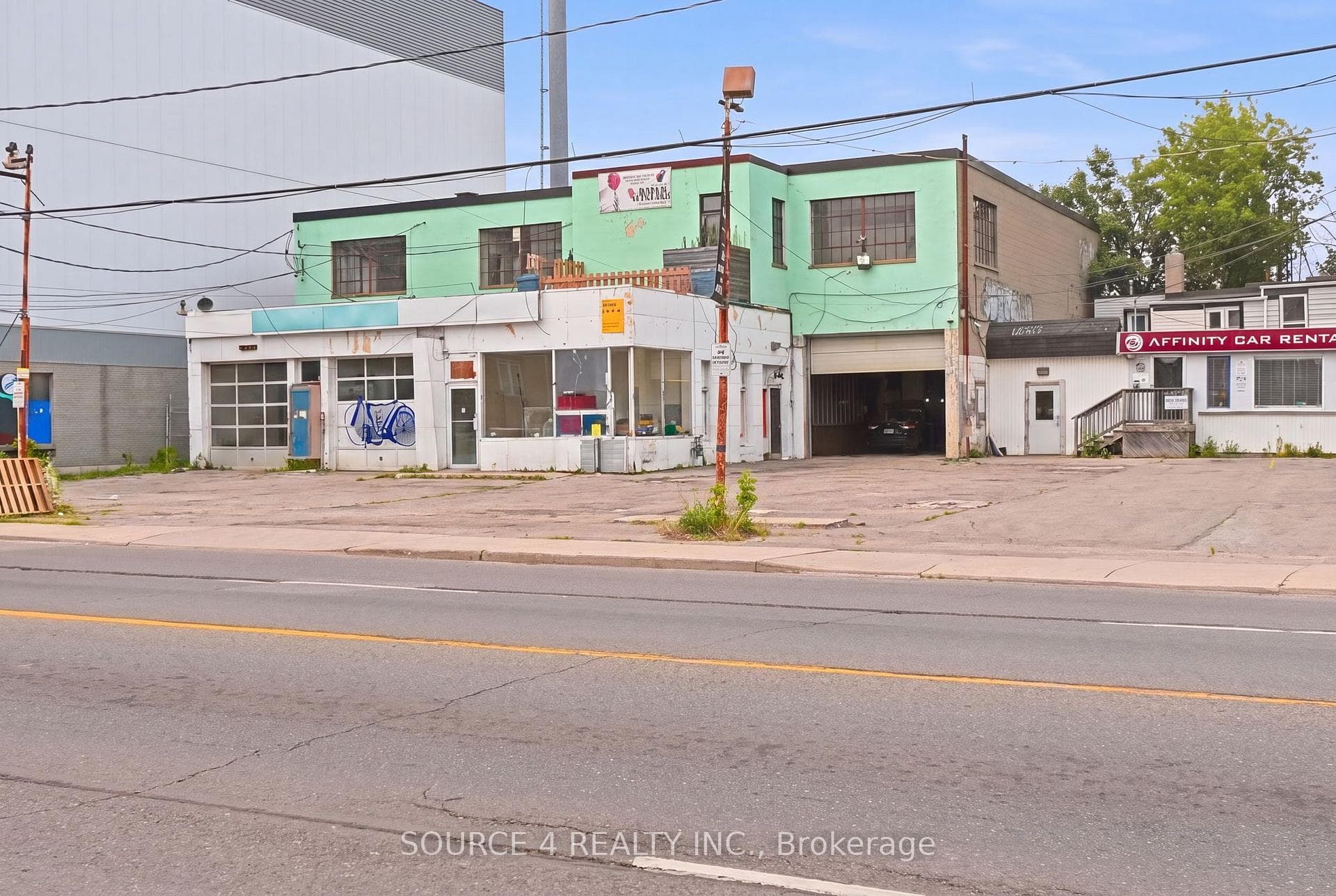 1110 Dupont Street, Toronto, ON M6H 2A2, Toronto W02 — photo 1