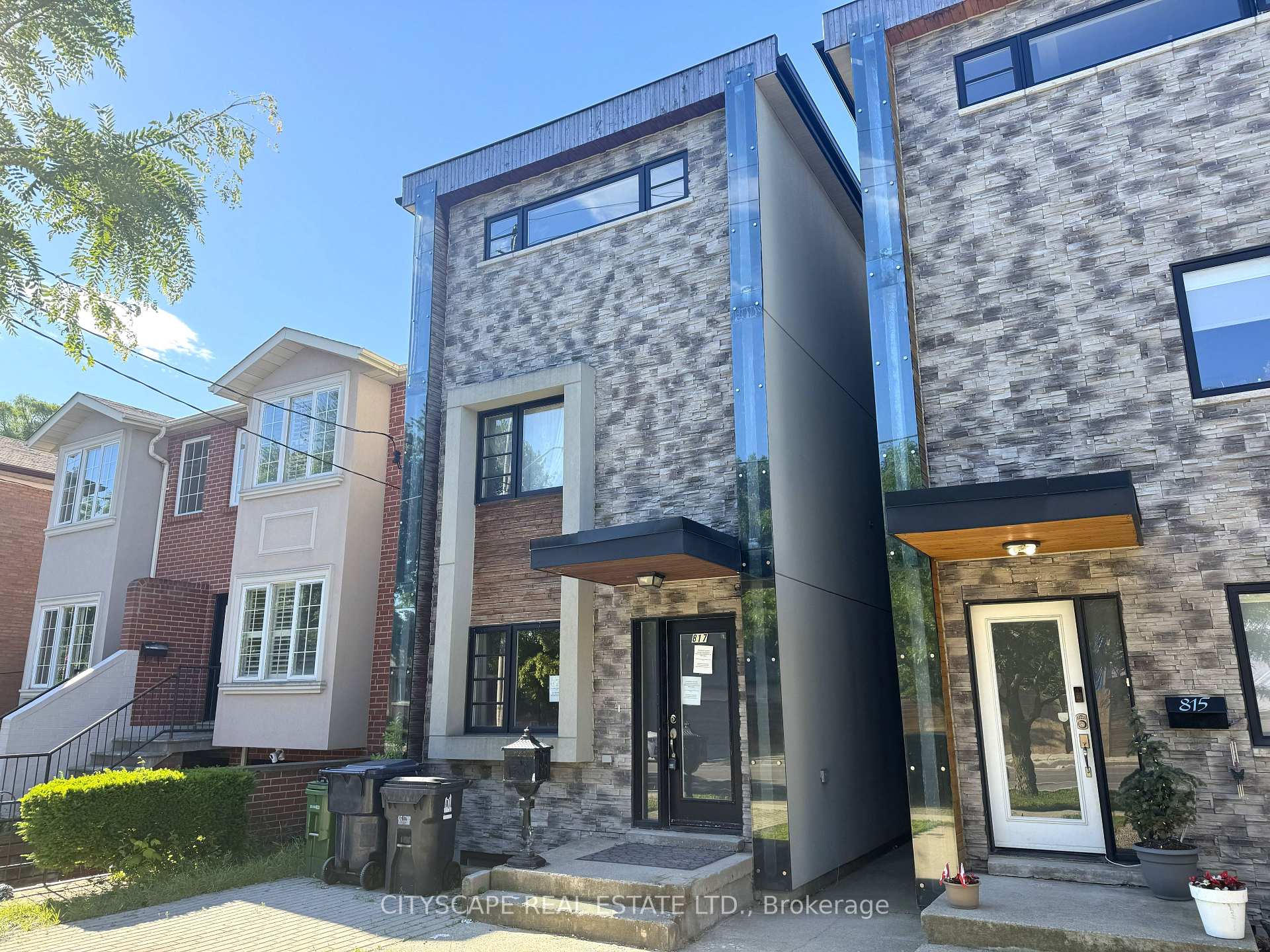 817 Cosburn Avenue, Toronto, ON M4C 2V9, Toronto E03 — photo 1