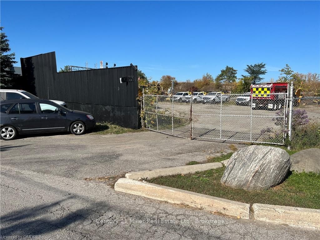 1 Whitlam Avenue, Toronto, ON M8V 2K2, Toronto W06 — photo 1
