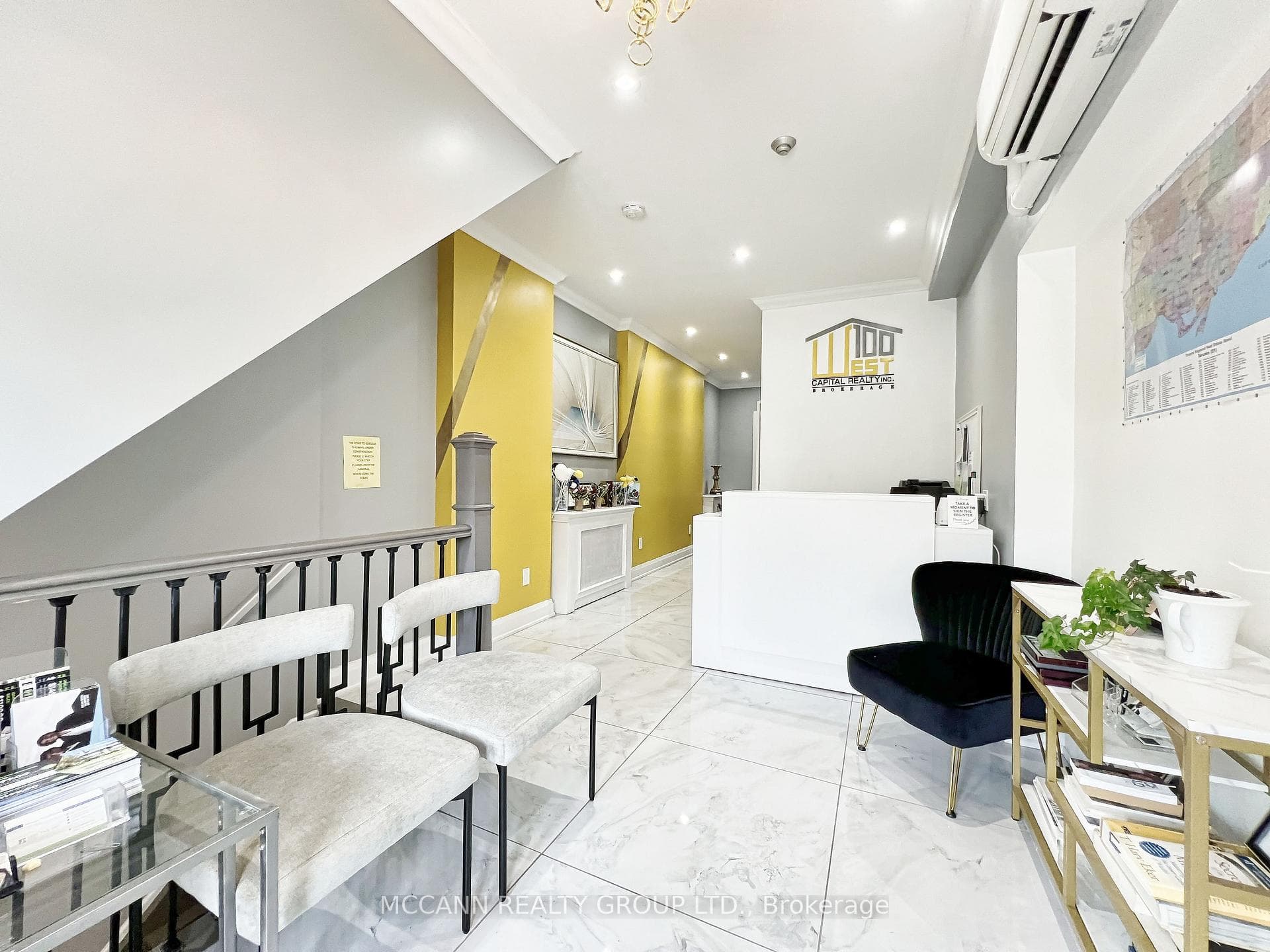 2544 Eglinton Avenue W, Toronto, ON M6M 1T1, Toronto W04 — photo 1