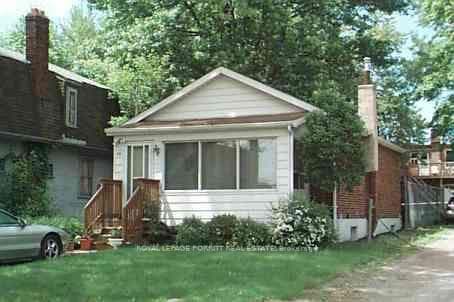 86 Ash Crescent, Toronto, ON M8W 1E6, Toronto W06 — photo 1