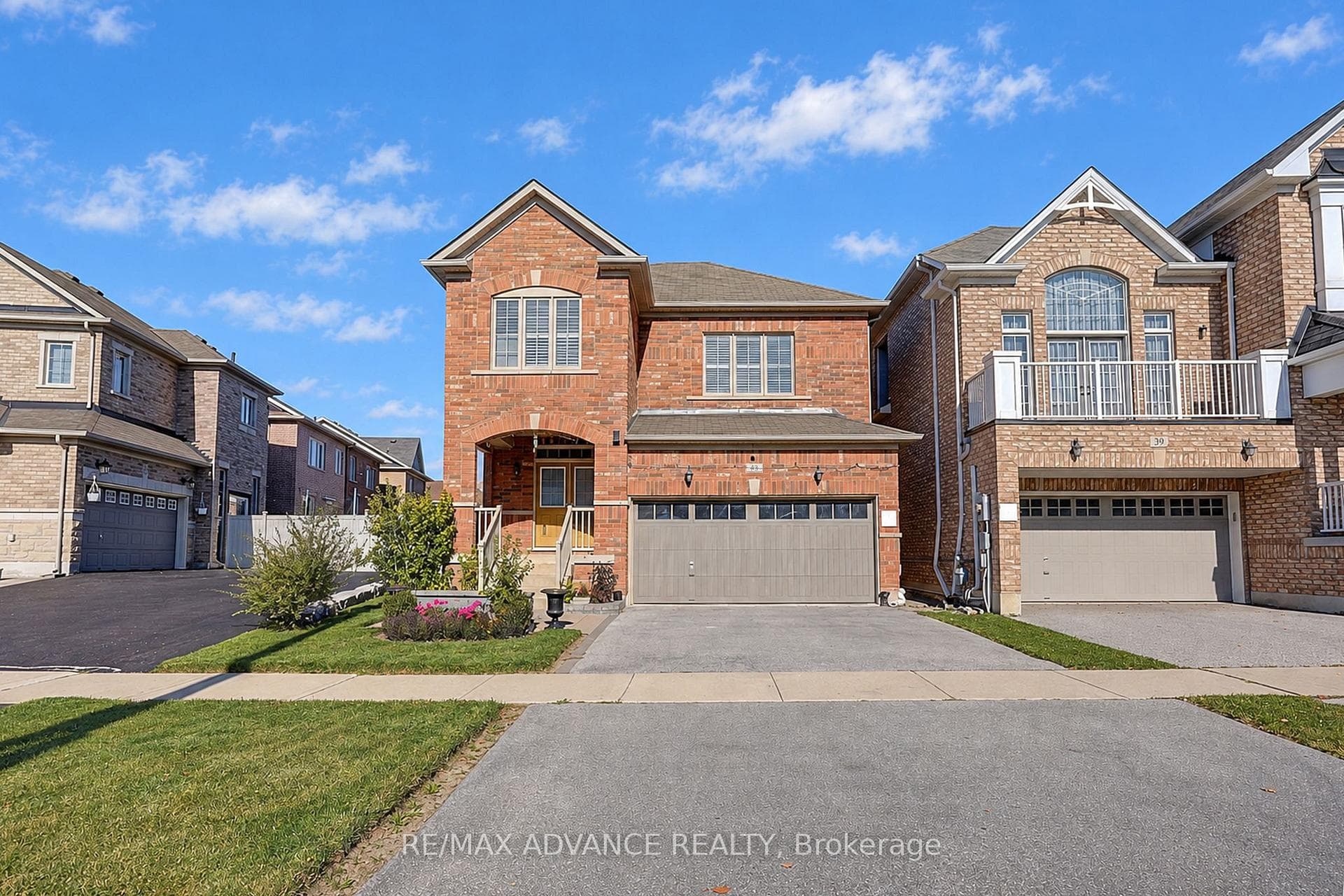 43 Hoover Park Drive, Whitchurch-Stouffville, ON L4A 1S1, Whitchurch-Stouffville — photo 1
