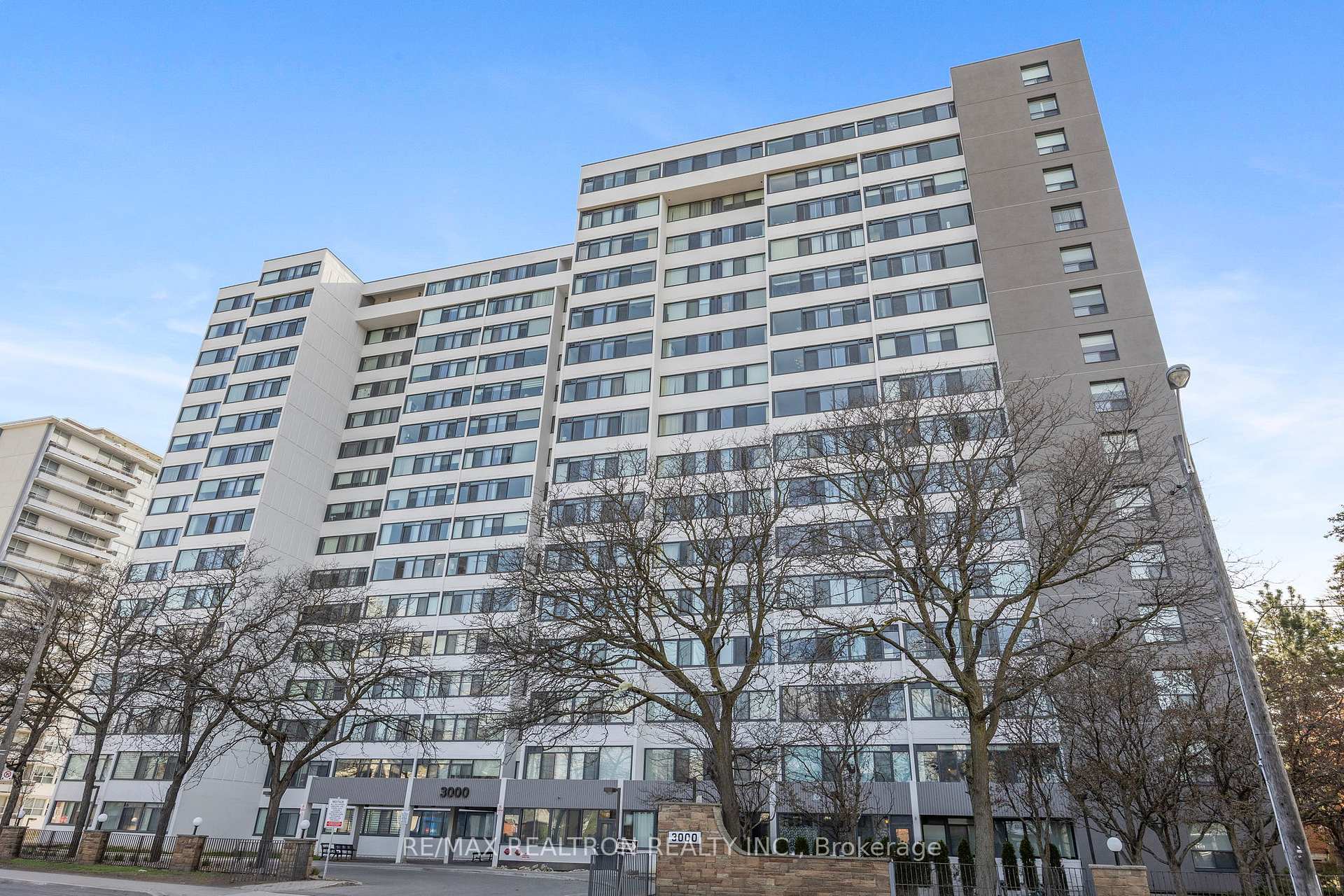3000 Bathurst Street PH3, Toronto, ON M6B 3B4, Toronto C04 — photo 1
