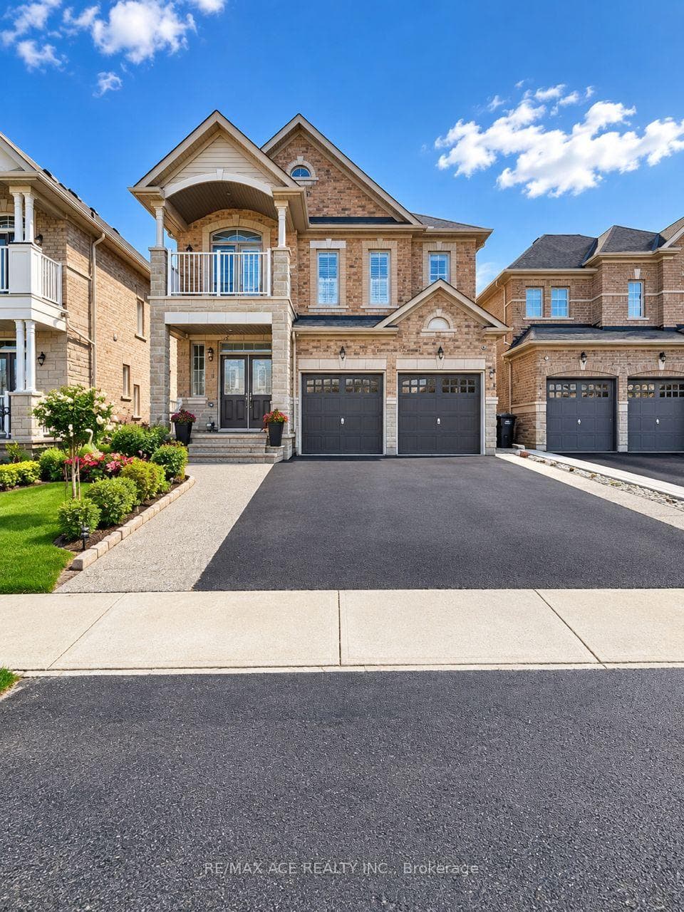 28 Aspermont Crescent, Brampton, ON L6P 0W4, Brampton — photo 1