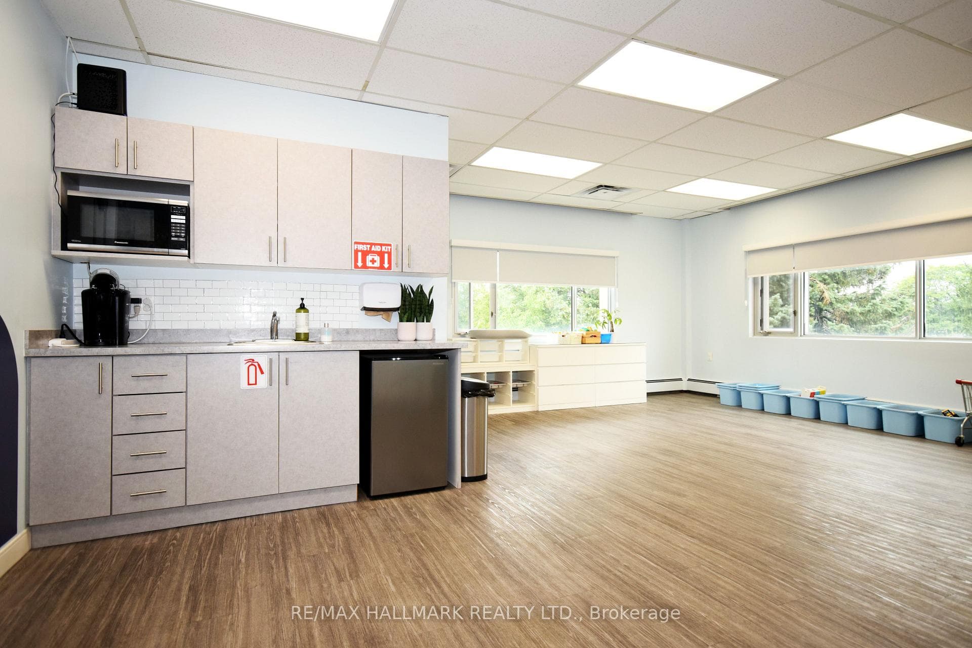 1200 Lawrence Avenue E 304, Toronto, ON M3A 1C1, Toronto C13 — photo 1