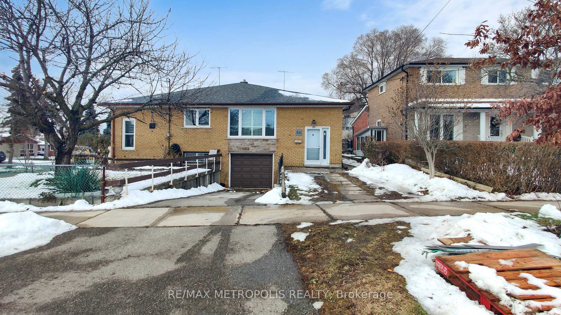 68 Paulvale Crescent, Toronto, ON M3J 1K5, Toronto W05 — photo 1