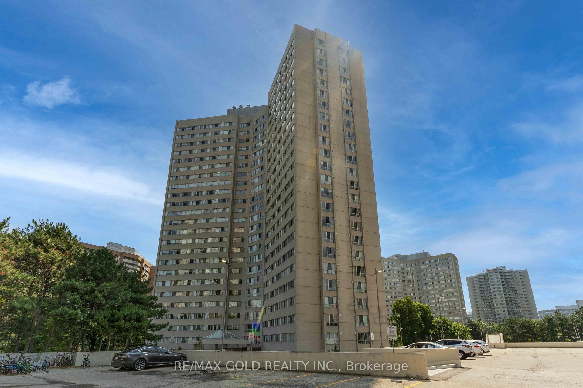 3700 Kaneff Crescent 2101, Mississauga, ON L5A 4B8, Mississauga — photo 1
