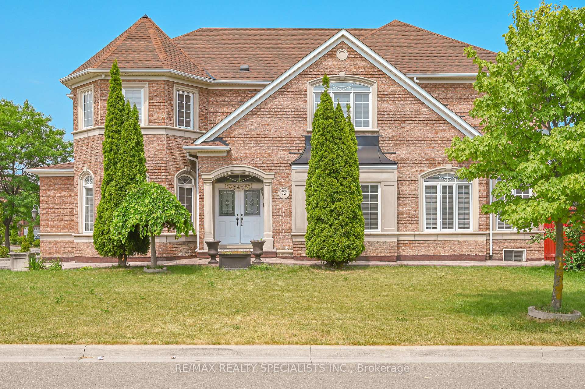 72 Village Lake Crescent BSMT, Brampton, ON L6S 6K1, Brampton — photo 1