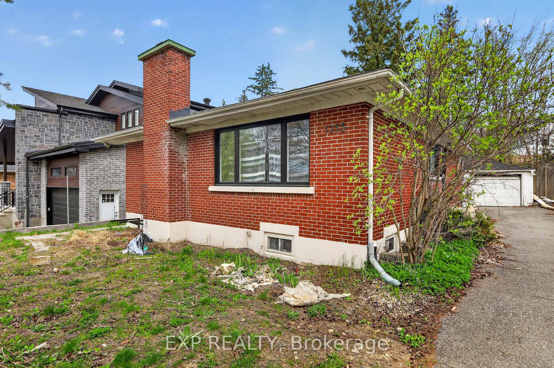 1255 Evans Boulevard N, Alta Vista and Area, ON K1H 7T7, Alta Vista and Area — photo 1