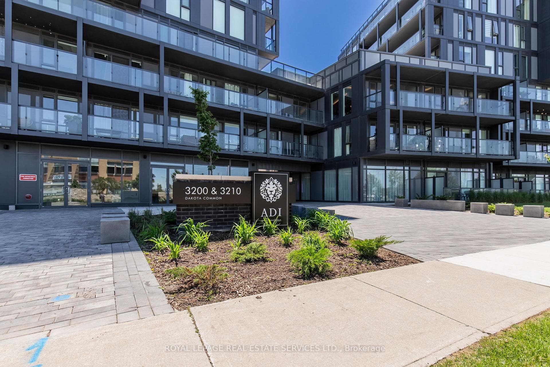 3210 Dakota Common A607, Burlington, ON L7M 2A8, Burlington — photo 1