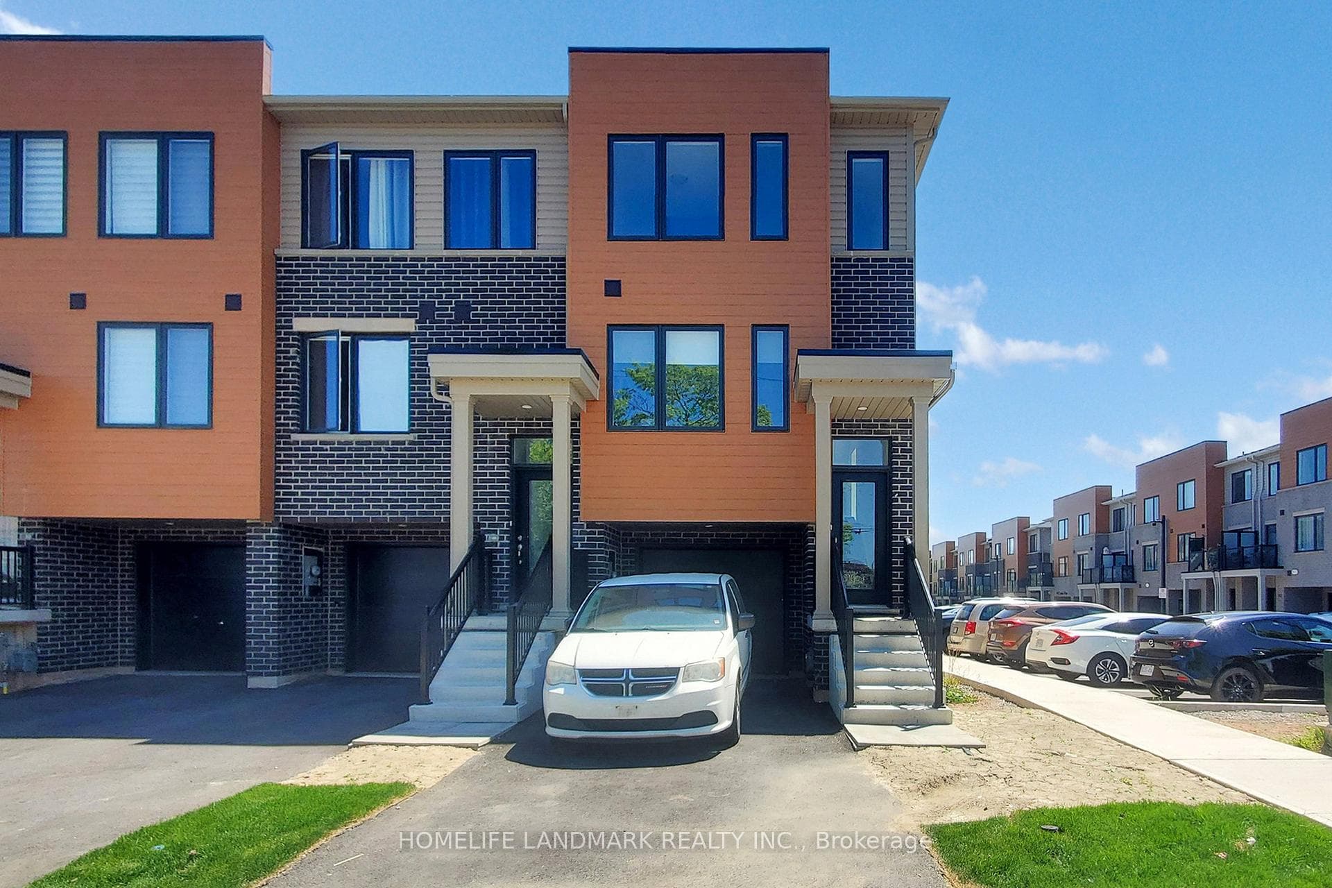 2 Reid Avenue N, Hamilton, ON L8H 0B5, Hamilton — photo 1