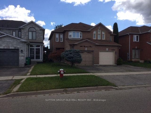 3926 Beechnut Row, Mississauga, ON L5N 6X3
