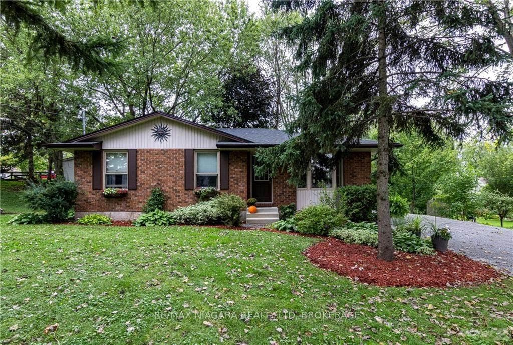 150 Elmwood Avenue, Fort Erie, ON L0S 1B0, Fort Erie — photo 1