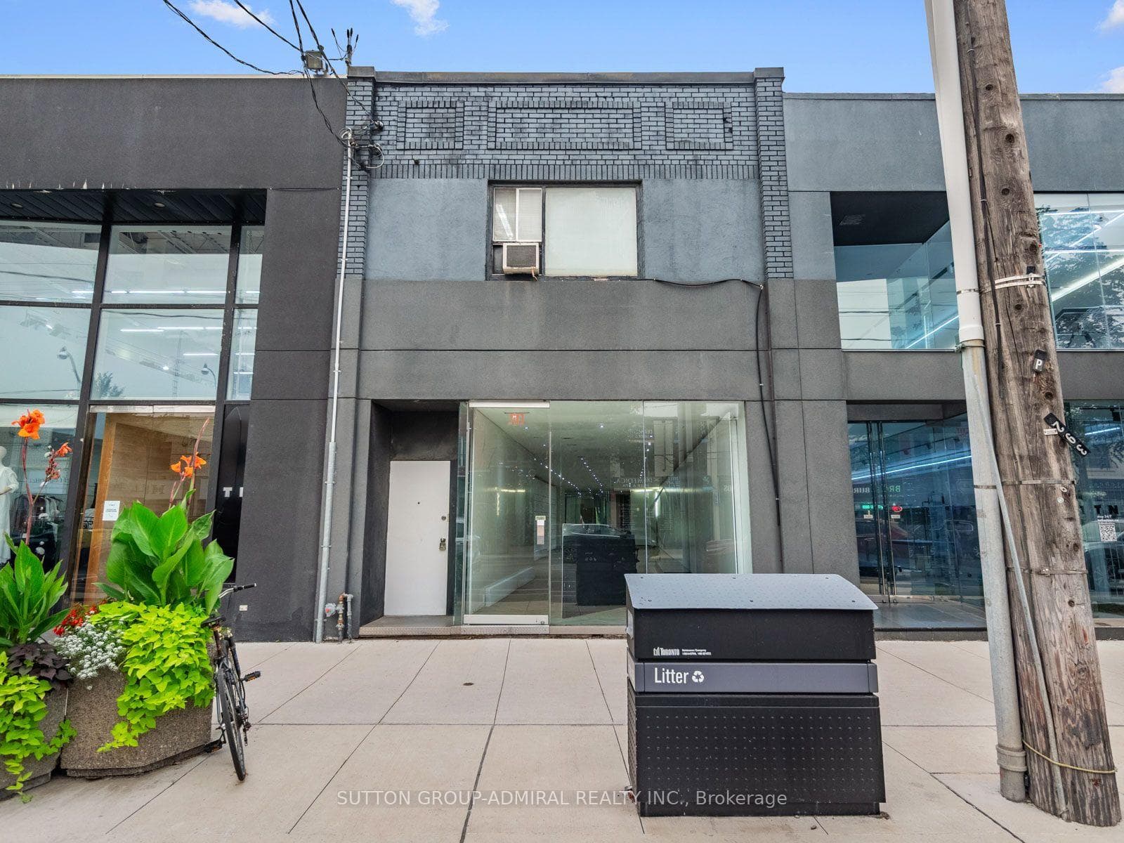 392 Eglinton Avenue W, Toronto, ON M5N 1A2, Toronto C04 — photo 1