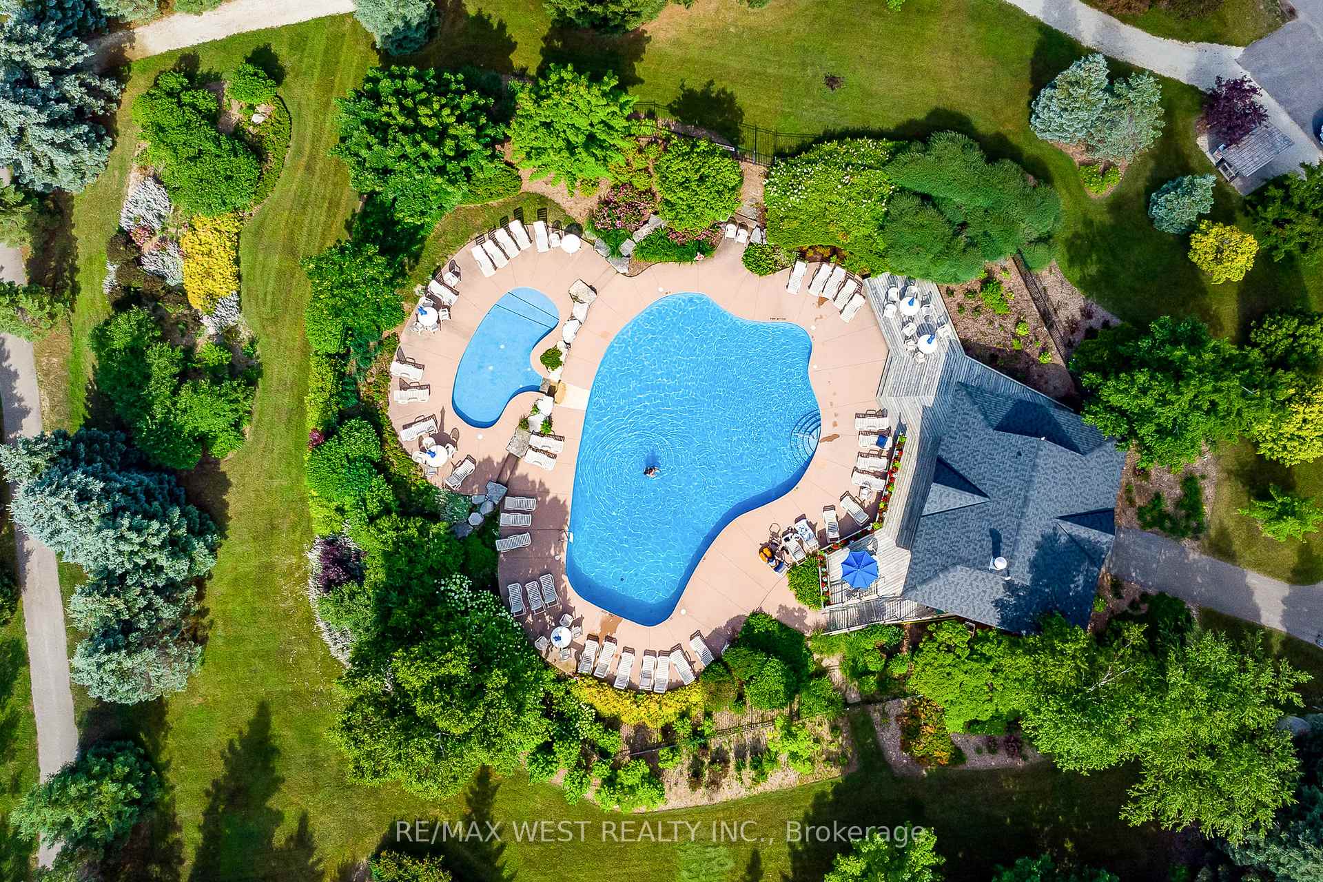 171 snowbridge Way 37, Blue Mountains, ON L9Y 0V1, Blue Mountains — photo 1