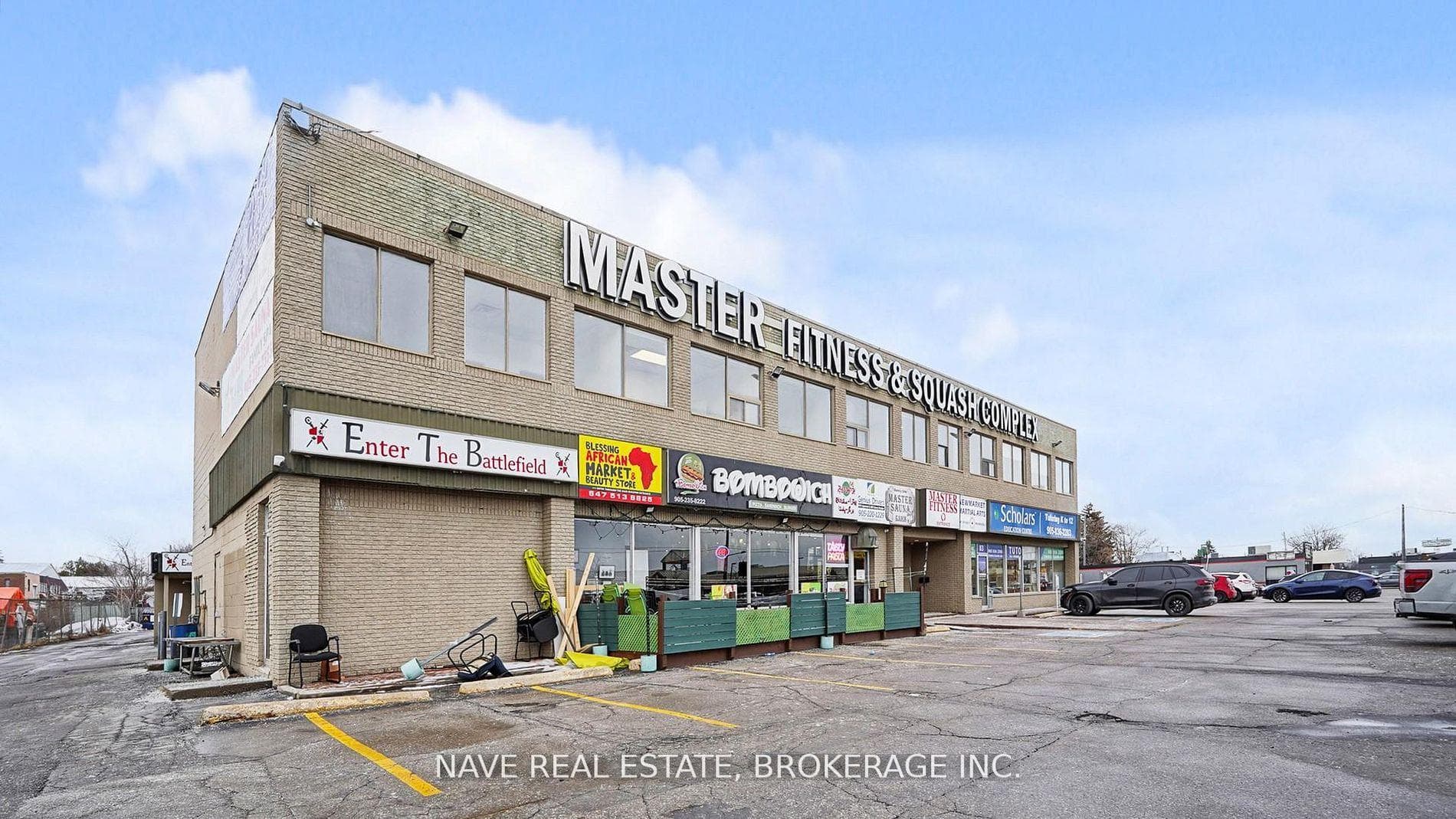 77-83 Davis Drive, Newmarket, ON L3Y 2M9, Newmarket — photo 1