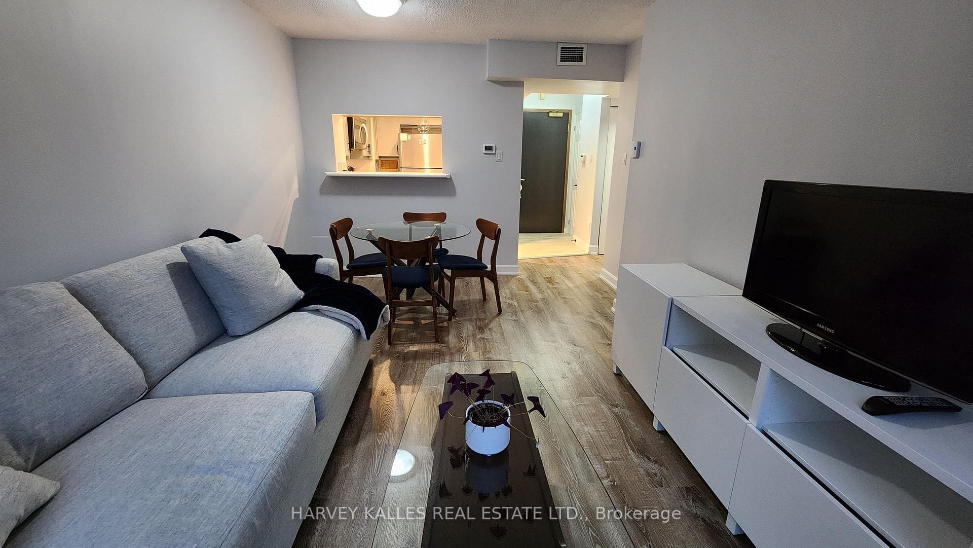 7 Broadway Avenue 211, Toronto, ON M4P 3C5, Toronto C10 — photo 1