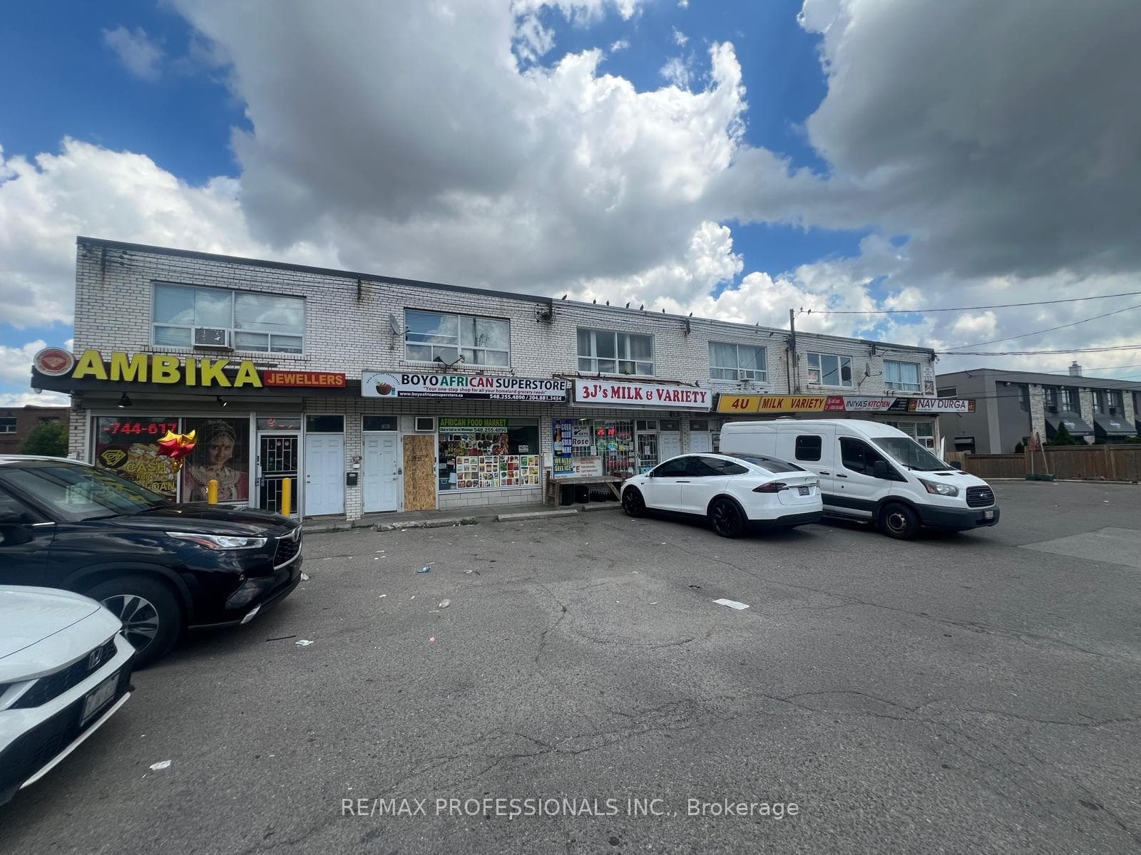2995 Islington Avenue, Toronto, ON M9L 2K9, Toronto W05 — photo 1