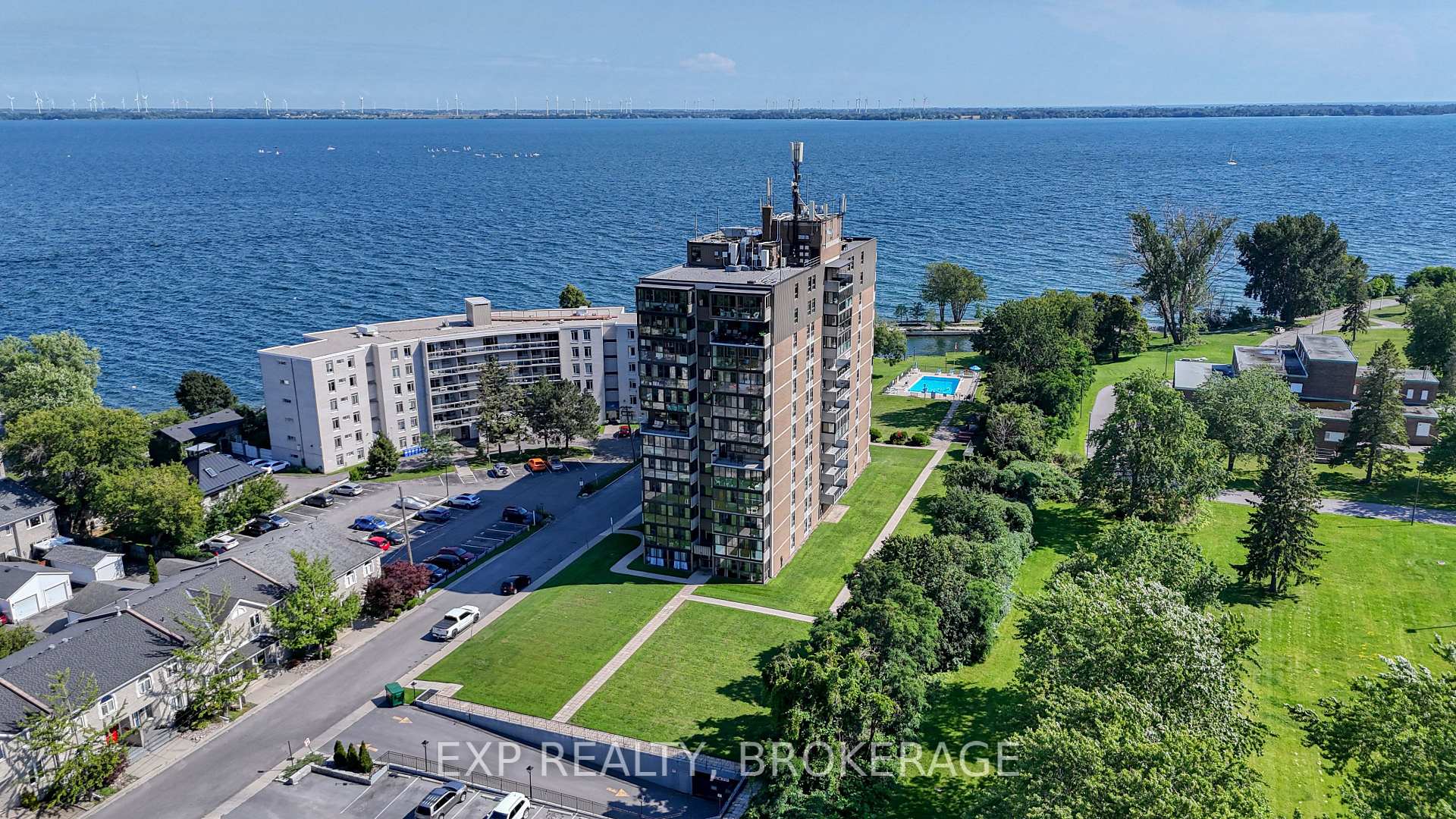 2 MOWAT Avenue 202, Kingston, ON K7M 1K1, Kingston — photo 1
