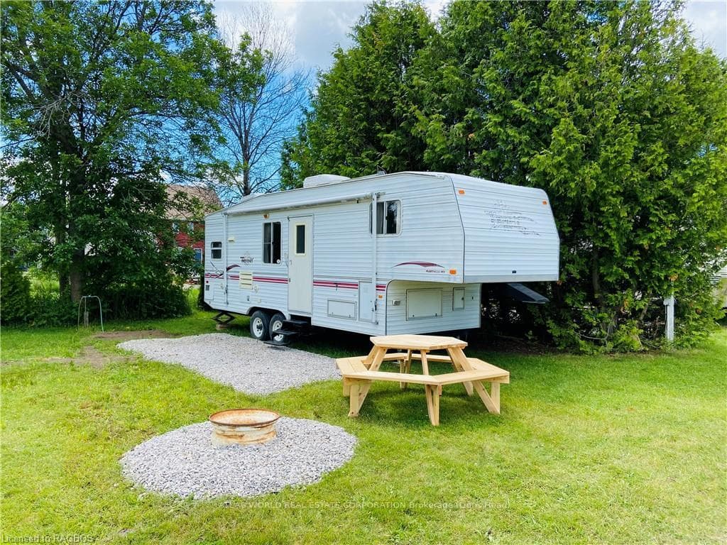 9 TAMARAC Road 16, Northern Bruce Peninsula, ON N0H 2R0, Northern Bruce Peninsula — photo 1