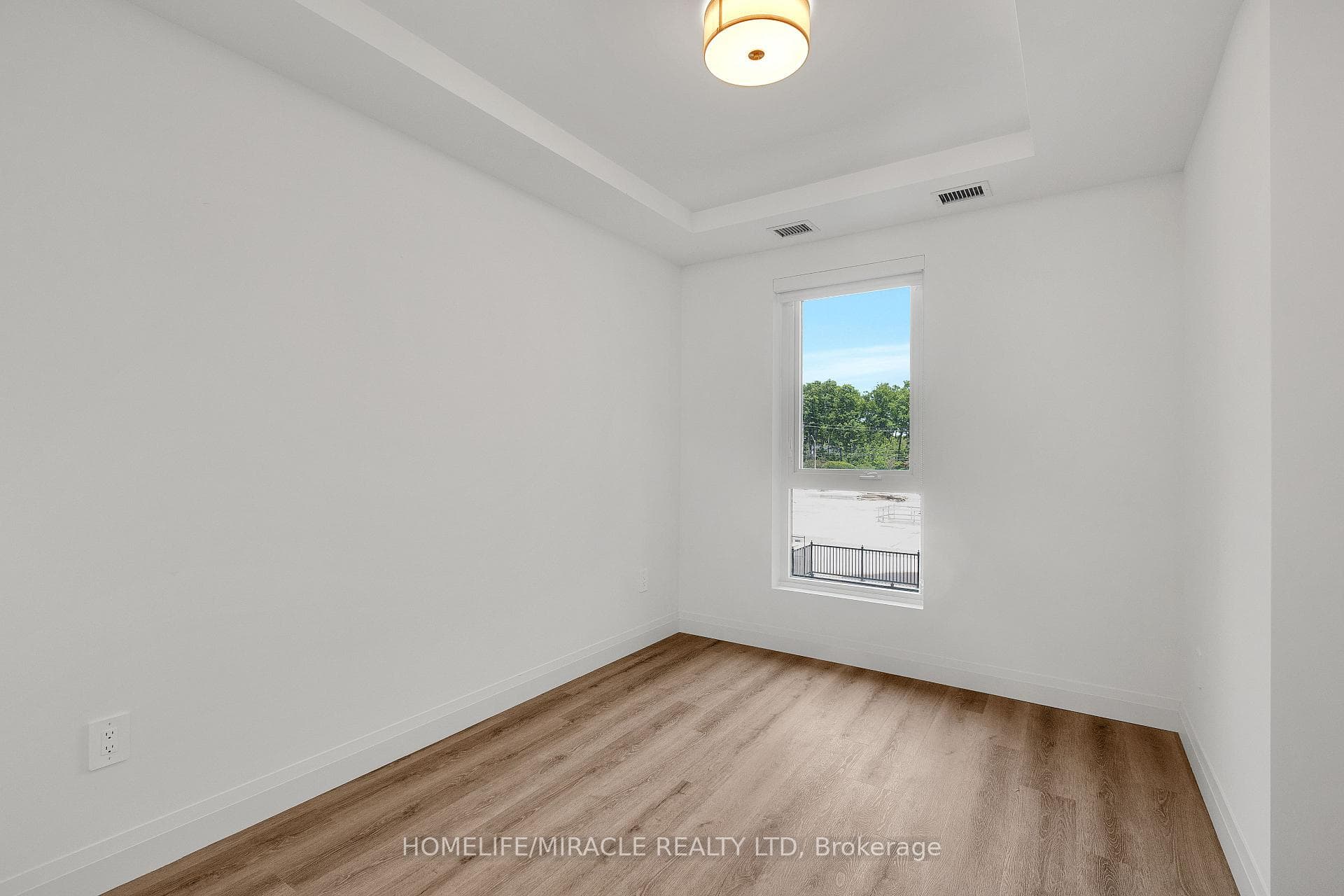 1333 Weber Street E 201, Kitchener, ON N2A 1C2, Kitchener — photo 1