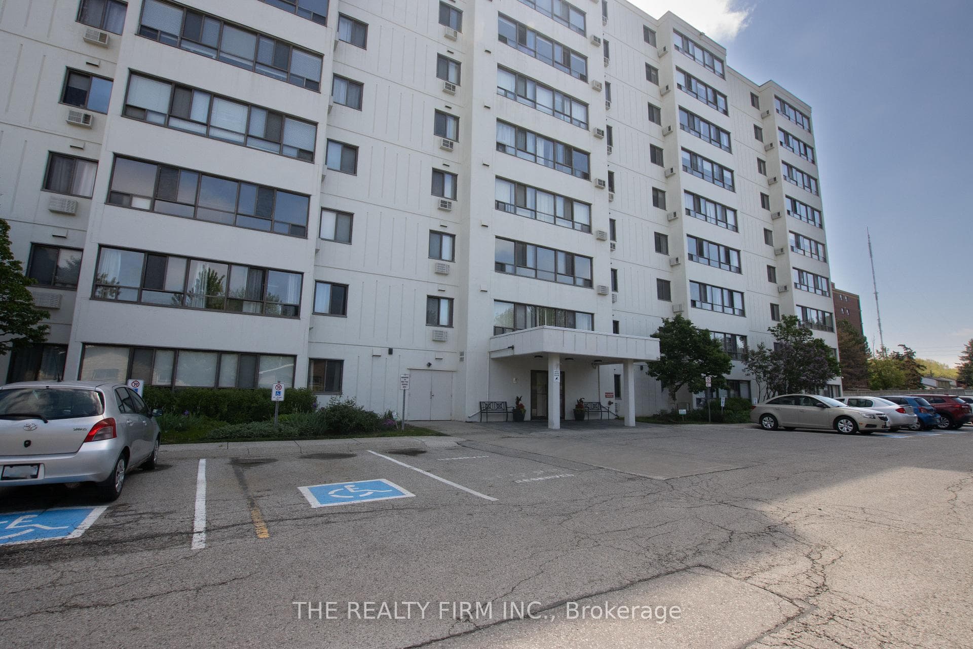 135 Baseline Road W 403, London South, ON N6J 4W4, London South — photo 1
