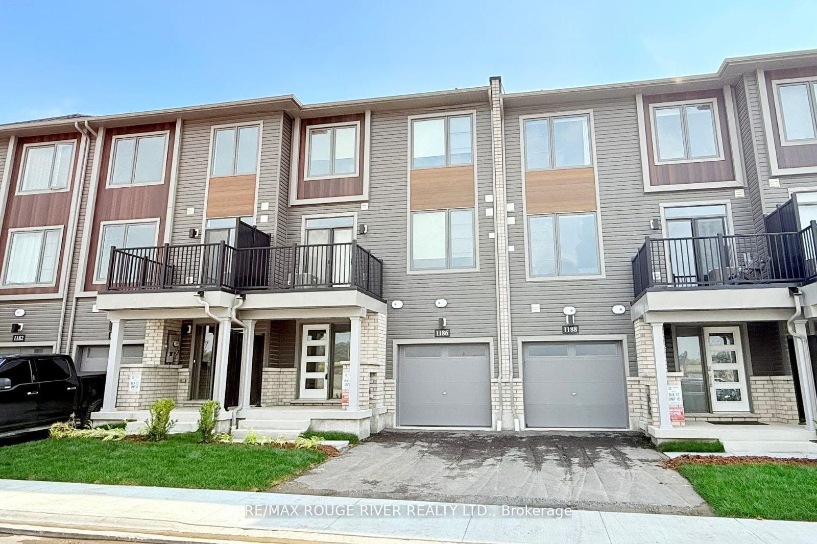 1186 Greentree Path, Oshawa, ON L1H 8L7, Oshawa — photo 1