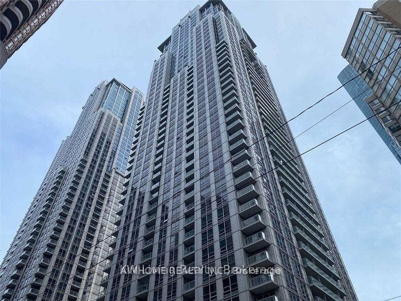 761 bay Street 2313, Toronto, ON M5G 2R2, Toronto C01 — photo 1