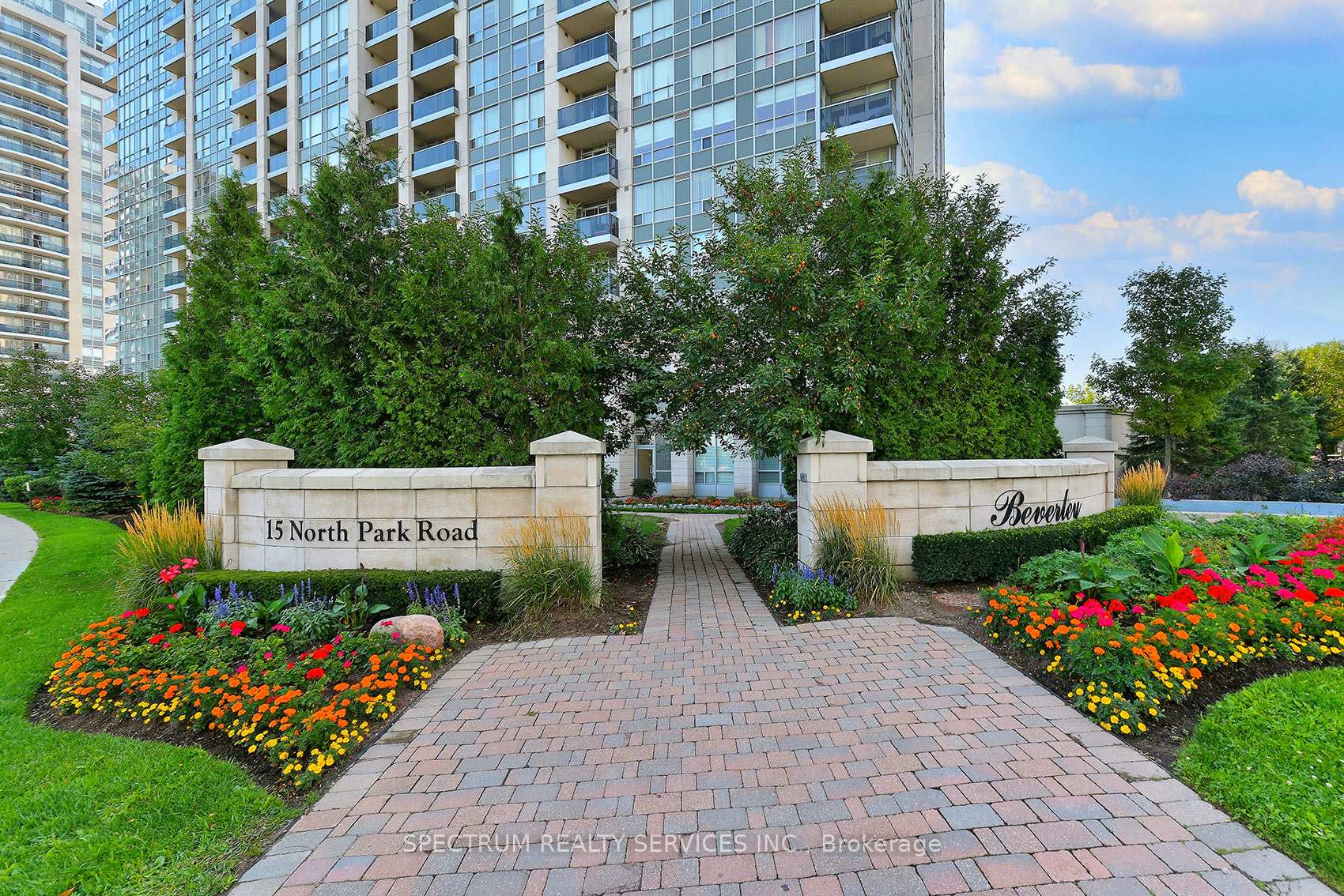 15 North Park Road 904, Vaughan, ON L4J 0A1, Vaughan — photo 1