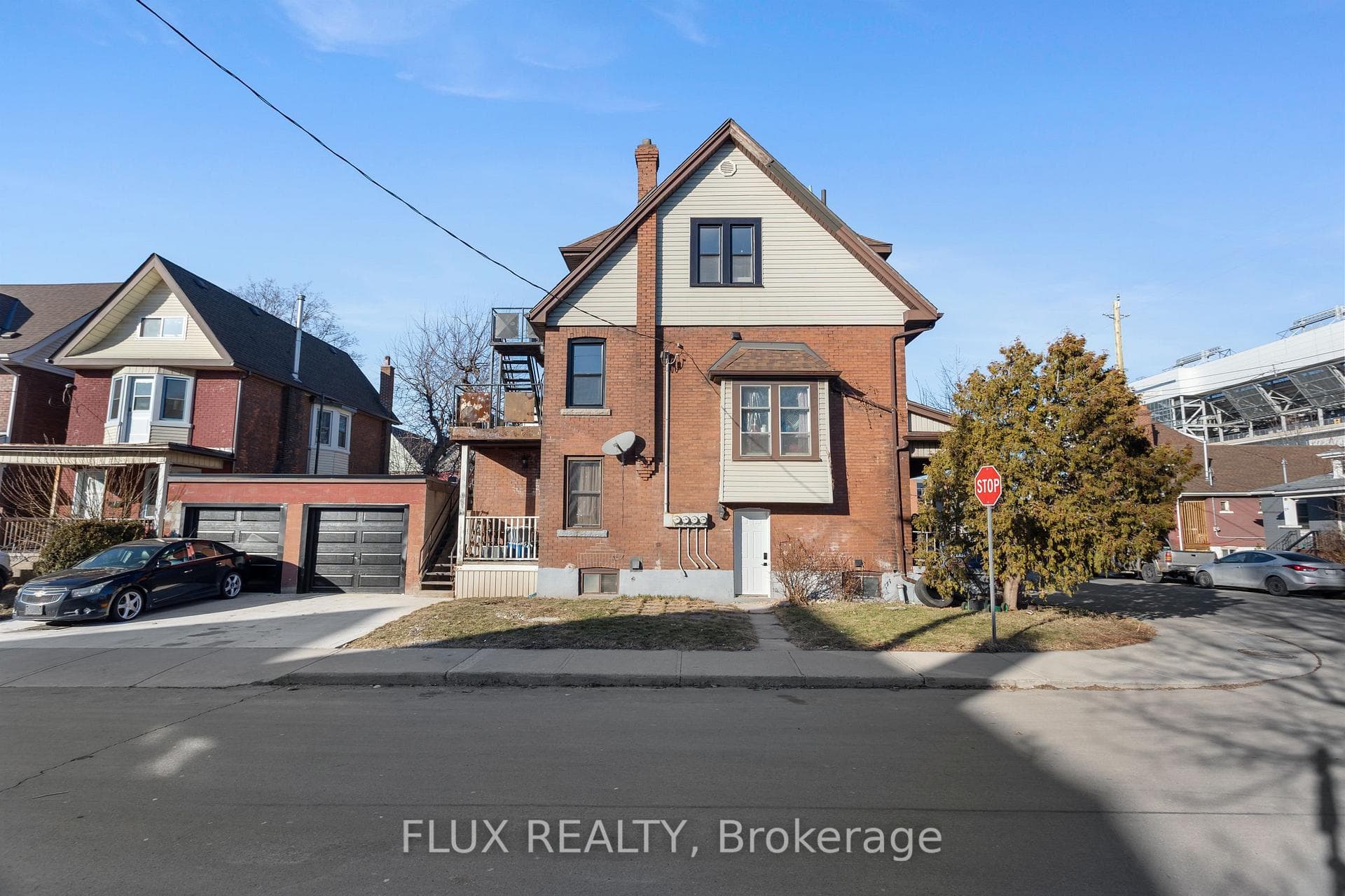 19 Lottridge Street, Hamilton, ON L8L 6T7, Hamilton — photo 1