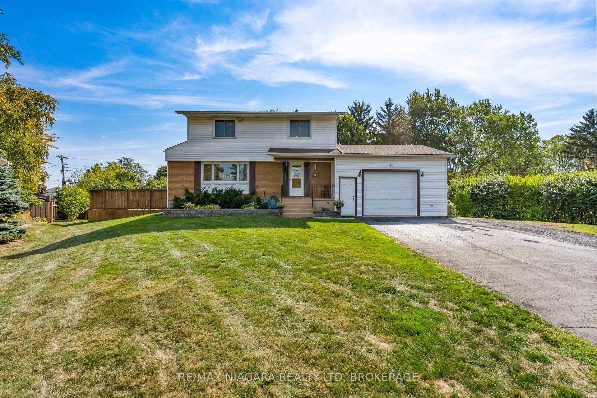 28 Thorncrest Road, Port Colborne, ON L3K 5C6, Port Colborne — photo 1