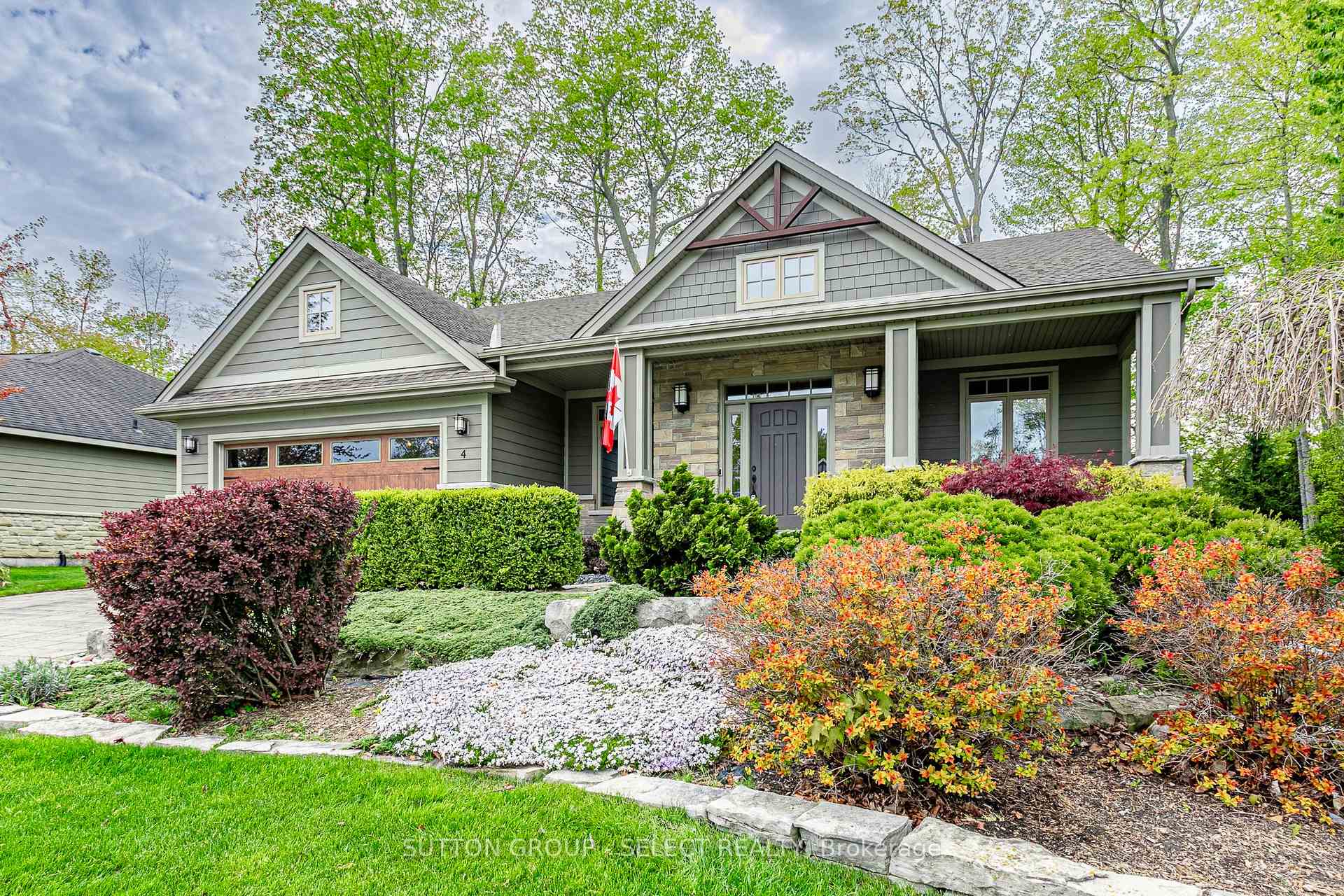 4 Hayter Drive, Lambton Shores, ON N0M 1T0, Lambton Shores — photo 1