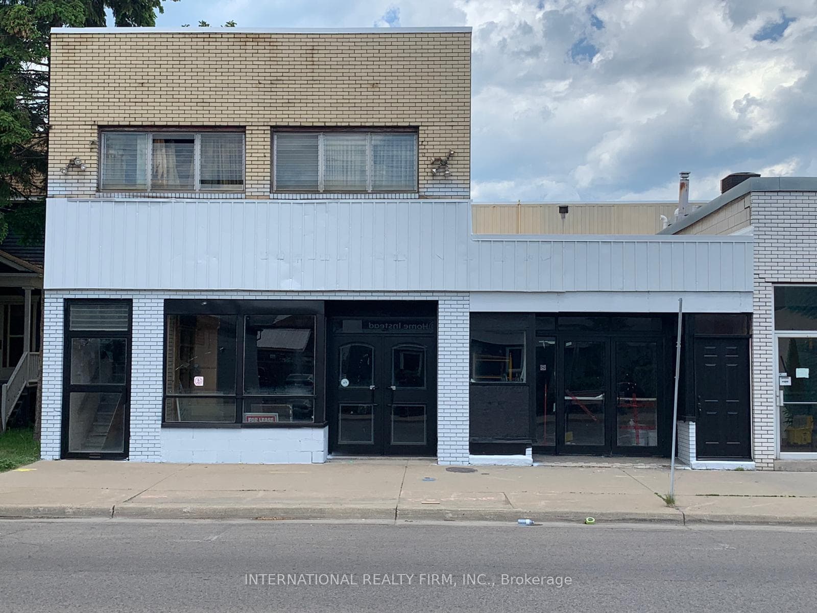 330 Wellington Street, Sarnia, ON N7T 1H5, Sarnia — photo 1
