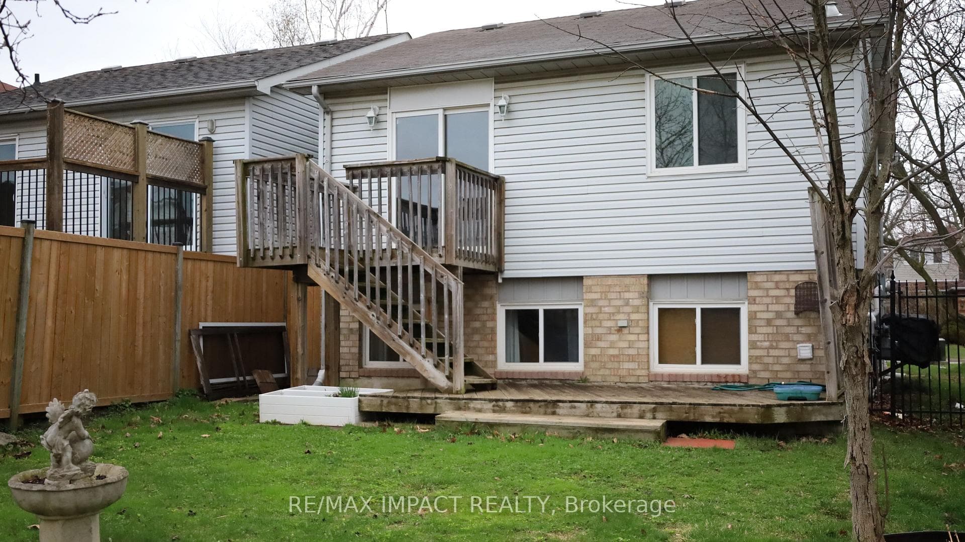 11 Fenwick Avenue, Clarington, ON L1C 4R6, Clarington — photo 1