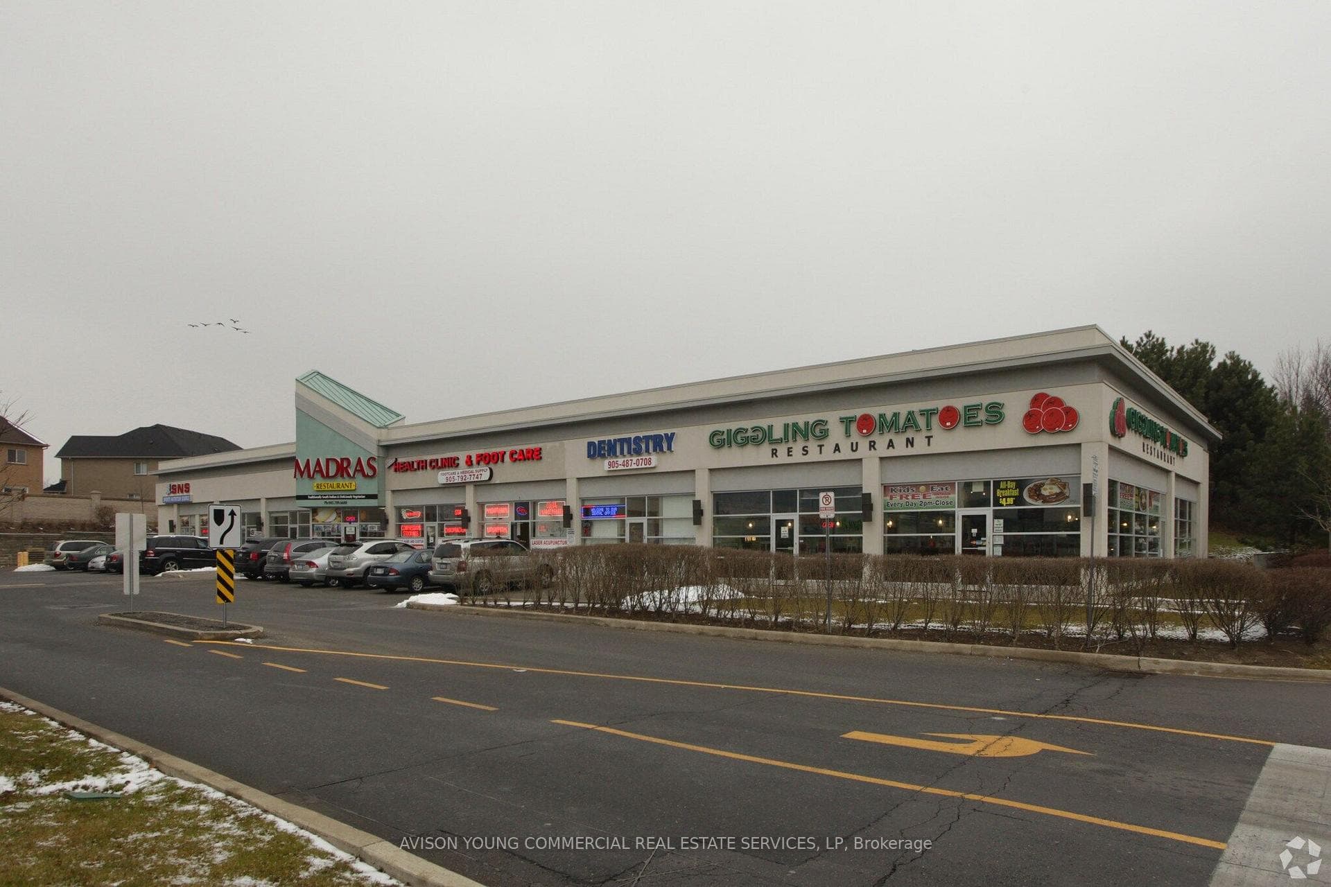 2280 Bovaird Drive E 7, Brampton, ON L6R 3J5, Brampton — photo 1