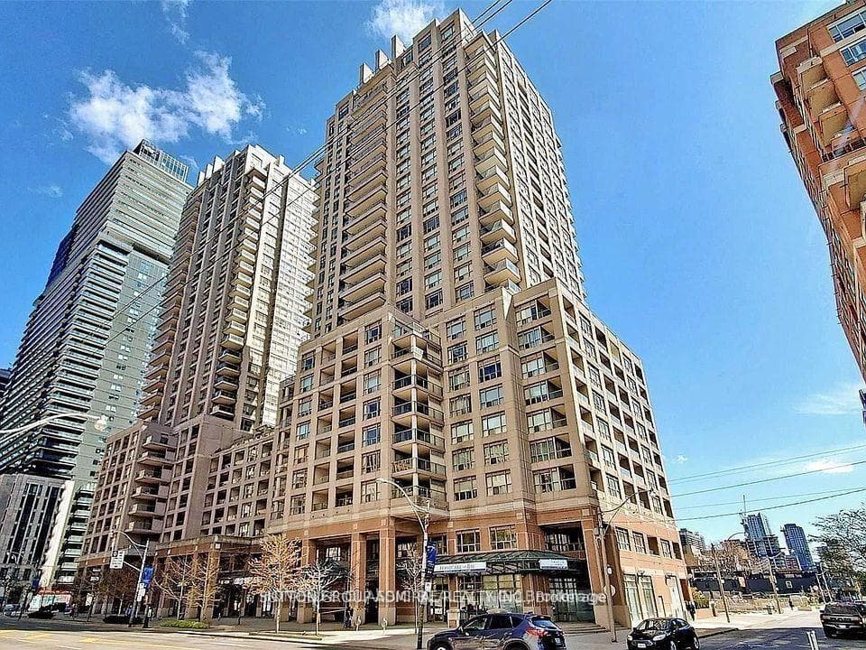 909 Bay Street 905, Toronto, ON M5S 3G2, Toronto C01 — photo 1