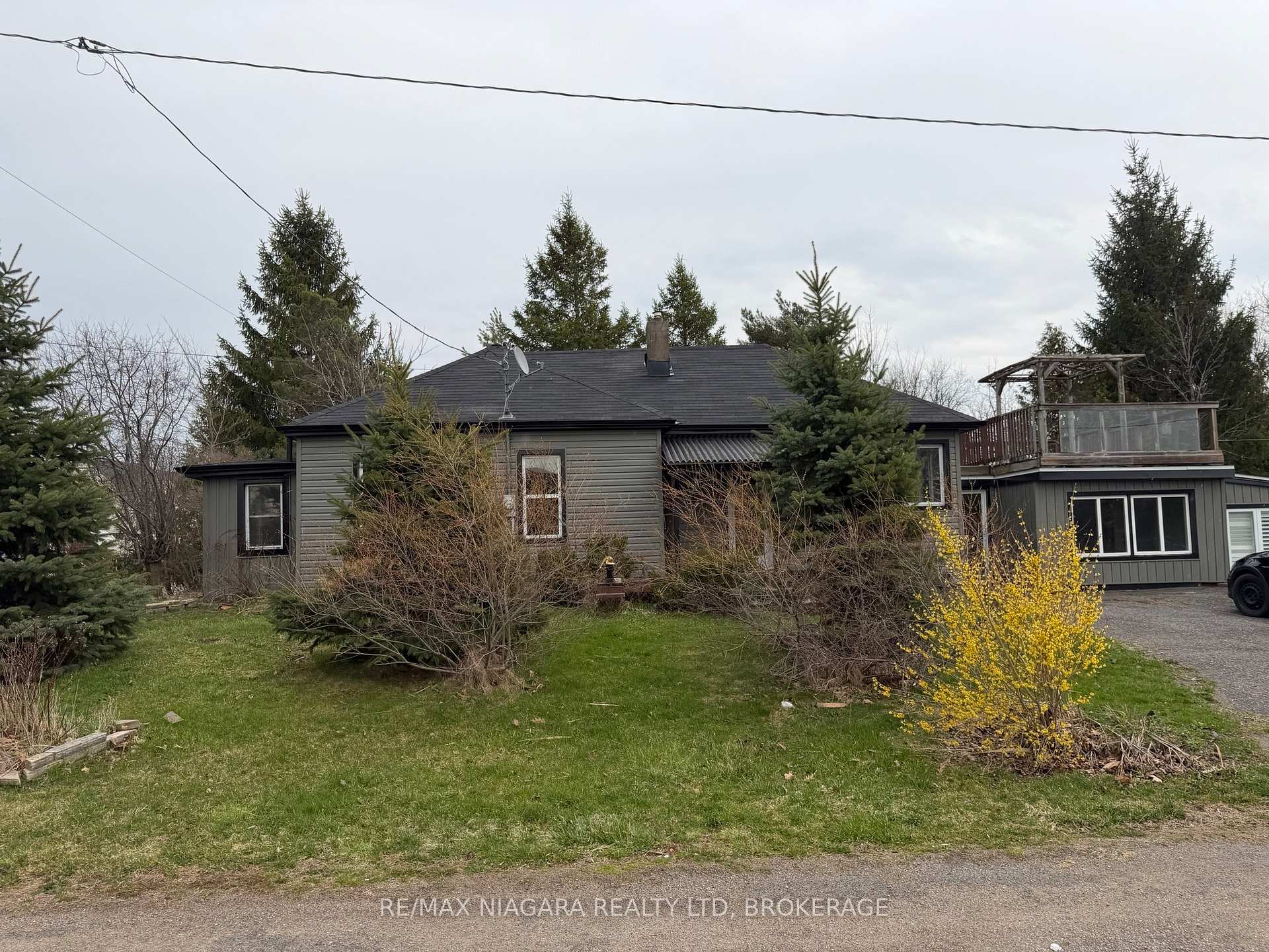 43 Marlatts Road, Thorold, ON L2V 1N5, Thorold — photo 1