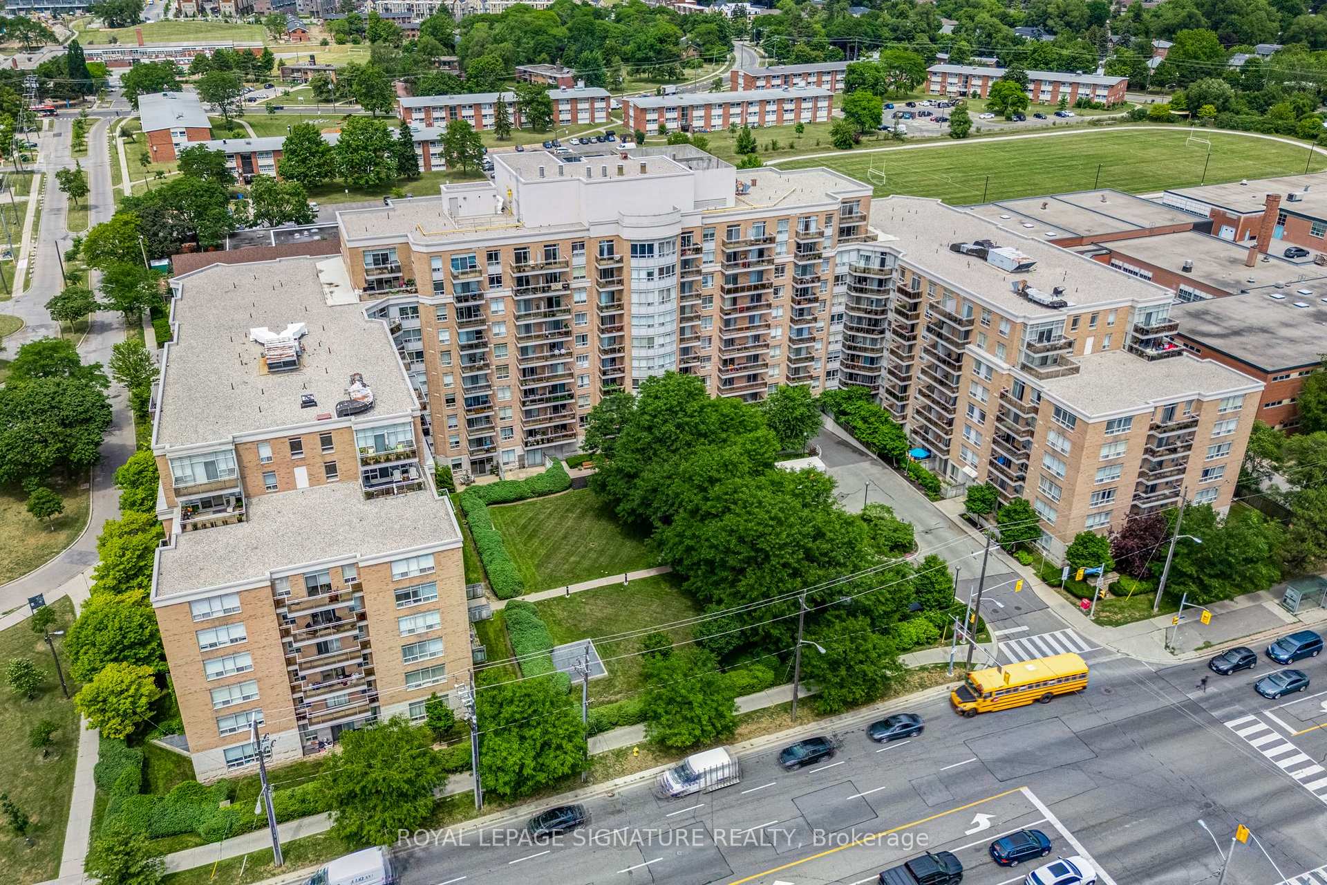 650 Lawrence Avenue W 106, Toronto, ON M6A 3E8, Toronto C04 — photo 1