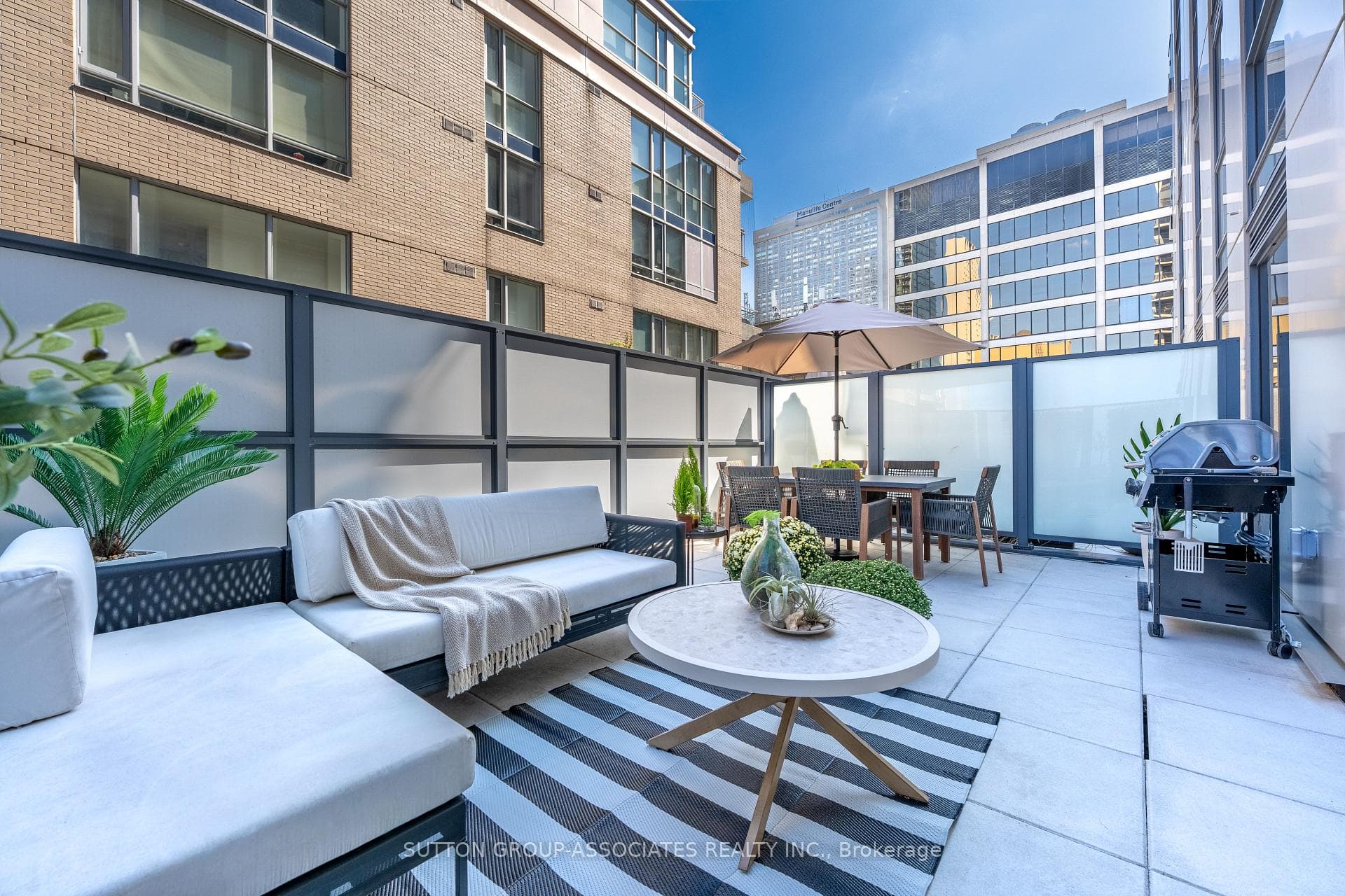 88 Cumberland Street 1107, Toronto, ON M5R 1A3
