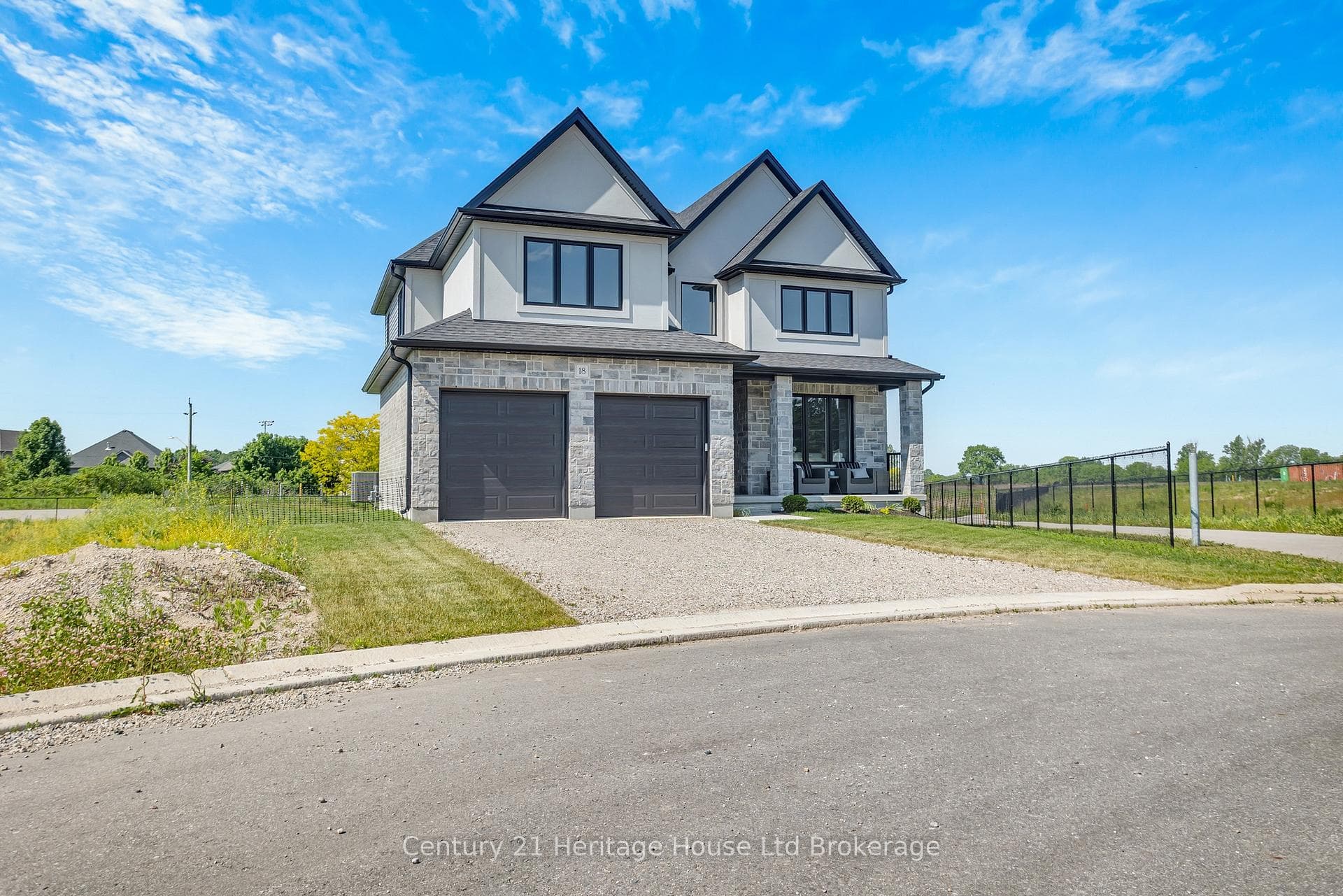 18 Thompson Court, Tillsonburg, ON N4G 0G3, Tillsonburg — photo 1