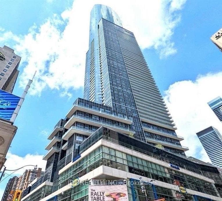 384 Yonge Street, Toronto, ON M5B 1S8, Toronto C01 — photo 1