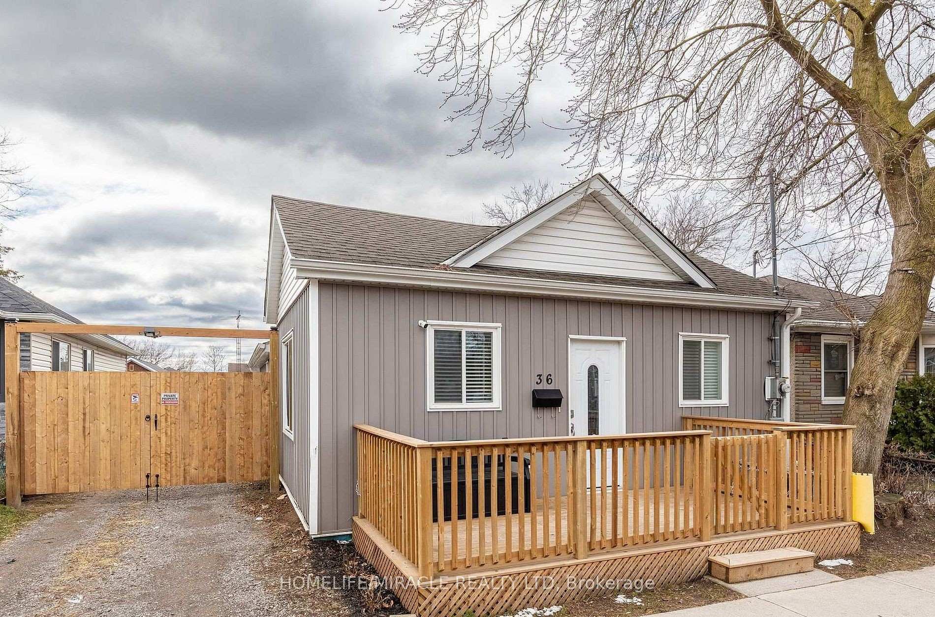36 Division Street, St. Catharines, ON L2R 3G2, St. Catharines — photo 1