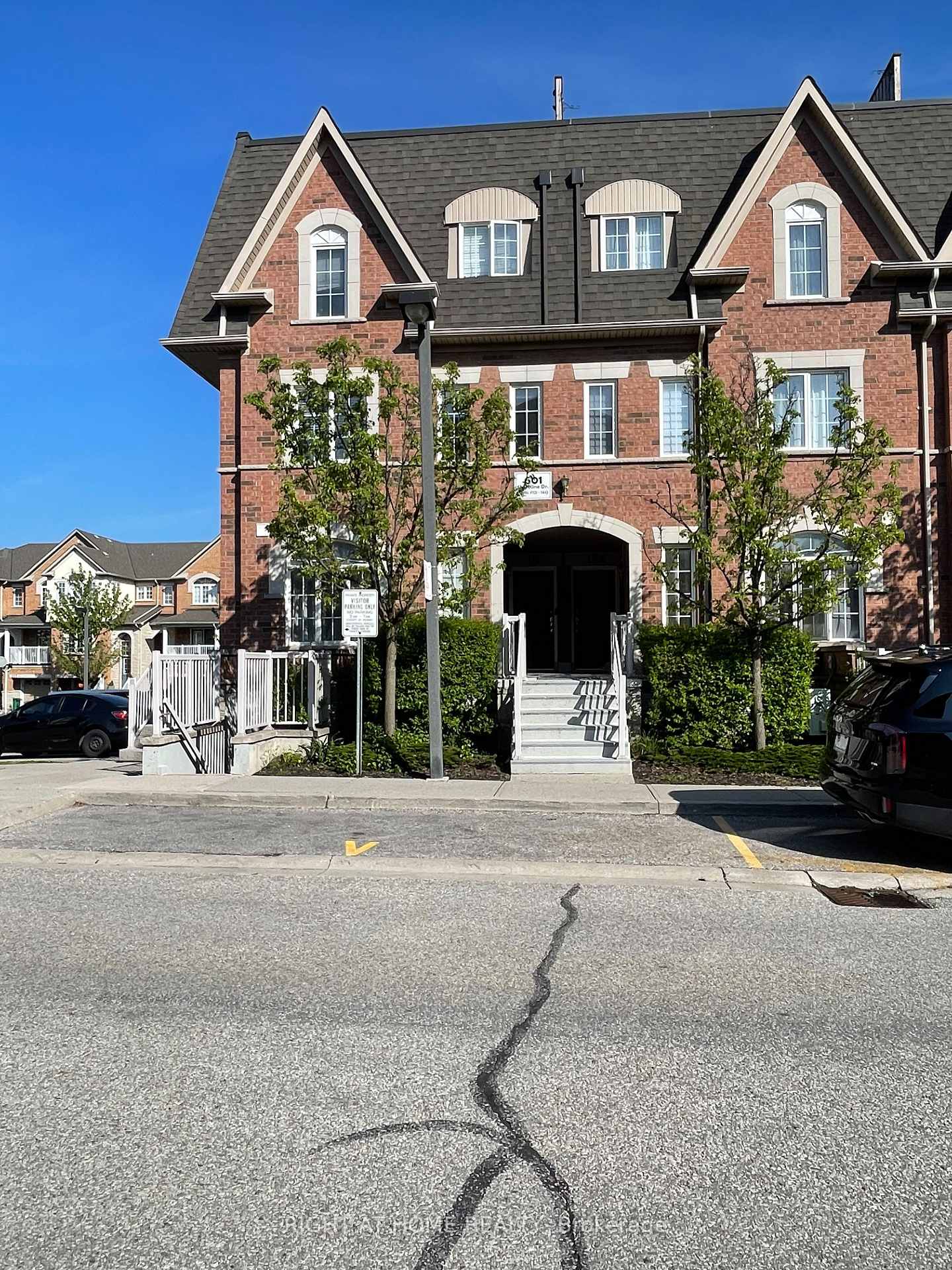 601 Shoreline Drive 122, Mississauga, ON L5B 4J9, Mississauga — photo 1