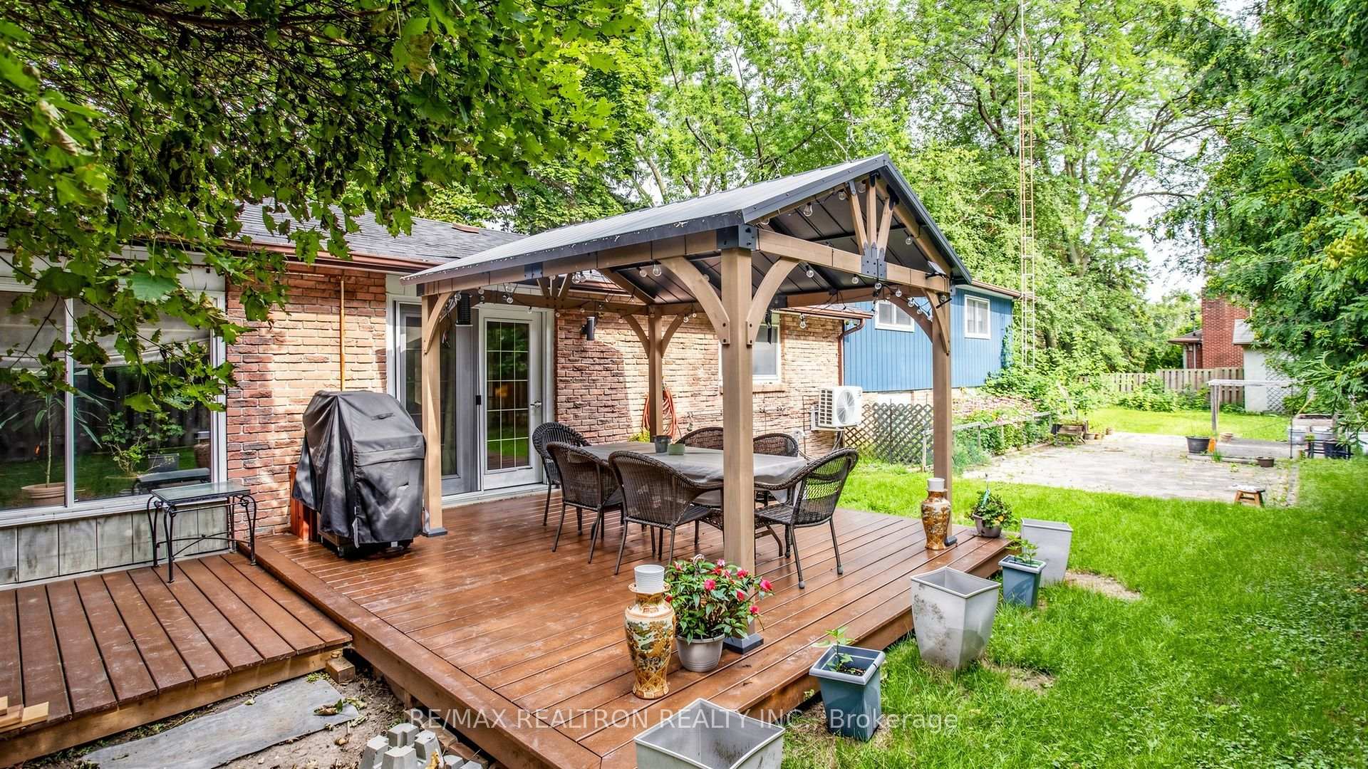 10 Rotherglen Road S, Ajax, ON L1S 6L6, Ajax — photo 1