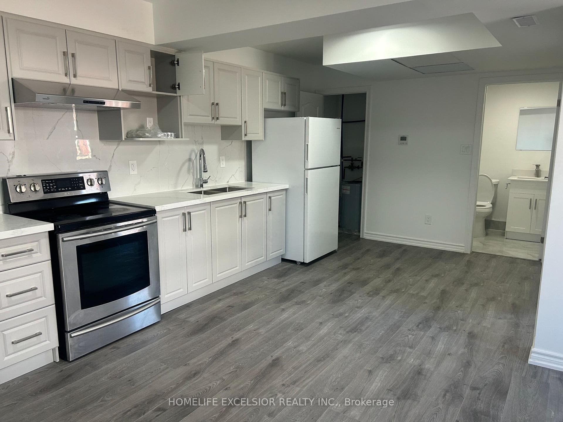 3 Simcoe Street S, Oshawa, ON L1H 1A9, Oshawa — photo 1