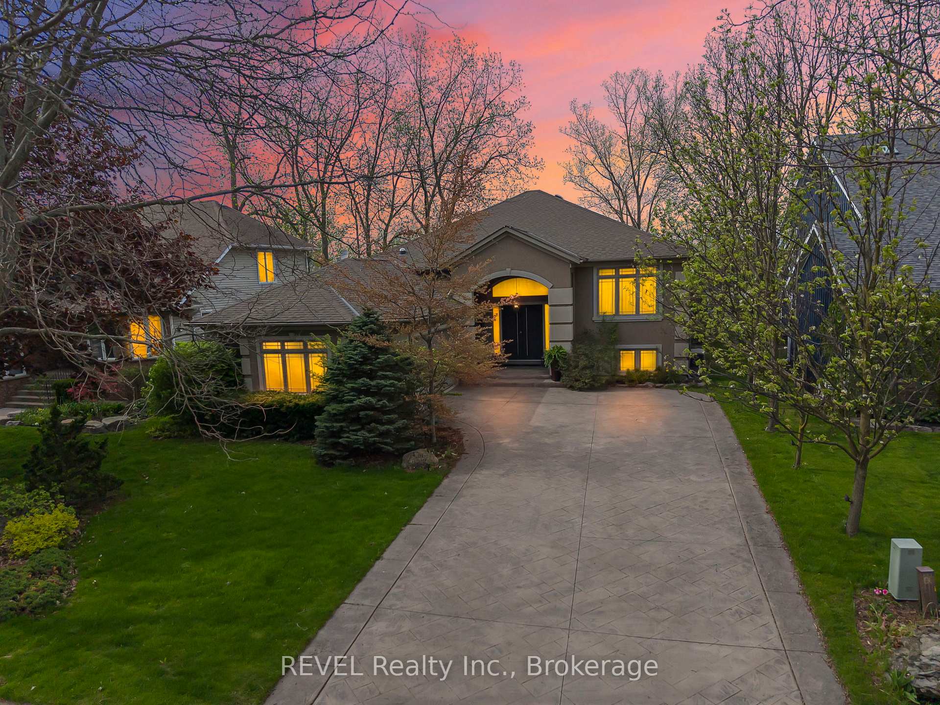 661 Clarence Street, Port Colborne, ON L3K 6B8, Port Colborne — photo 1