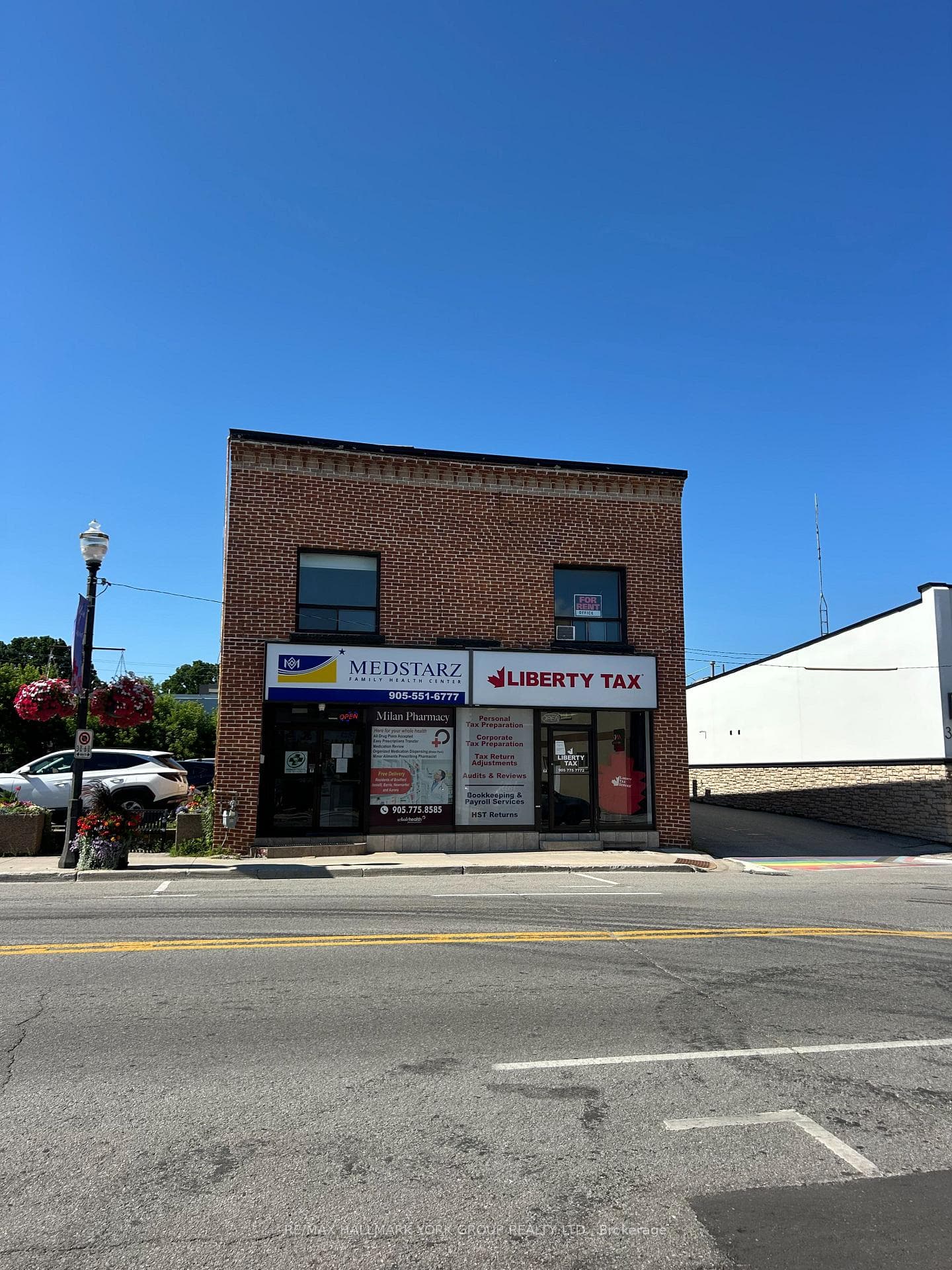 37 Holland Street W 3, Bradford West Gwillimbury, ON L3Z 2B9, Bradford West Gwillimbury — photo 1