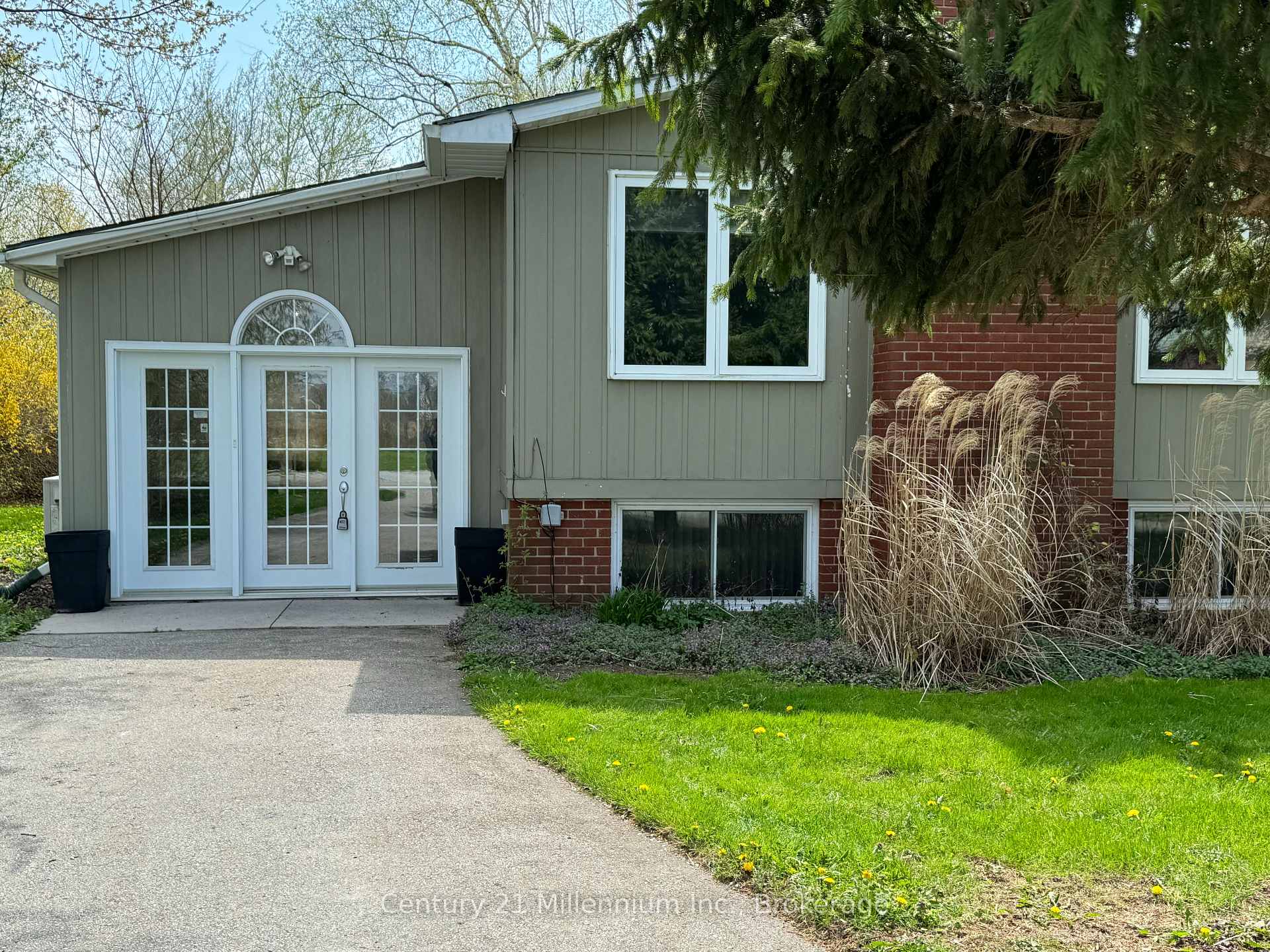 72234 Lakeshore Drive, Bluewater, ON N0M 1N0, Bluewater — photo 1