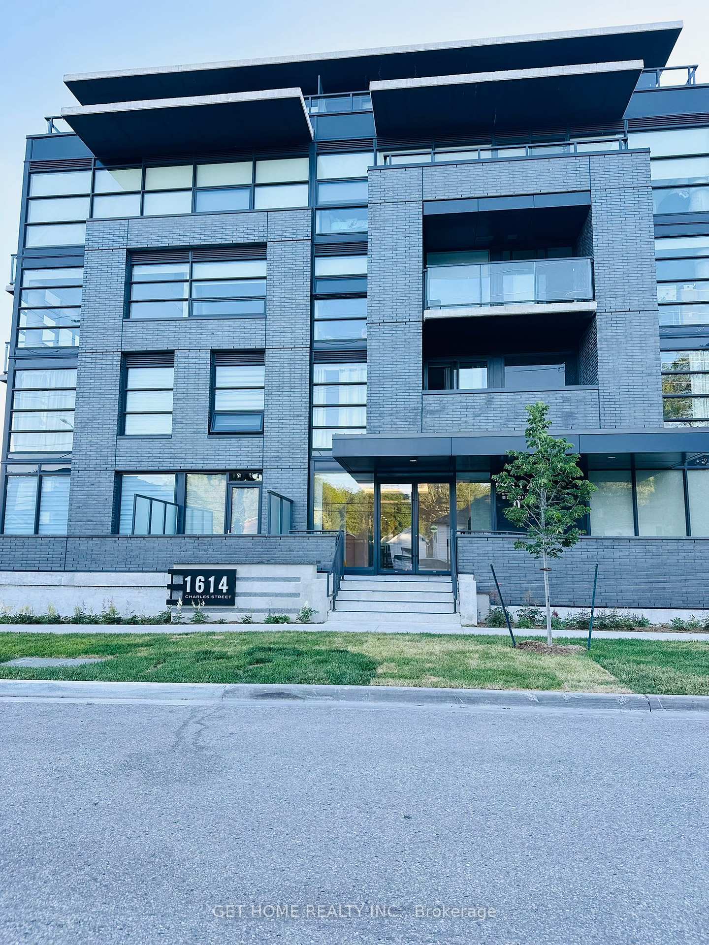 1614 Charles Street 153 D, Whitby, ON L1N 0P4, Whitby — photo 1