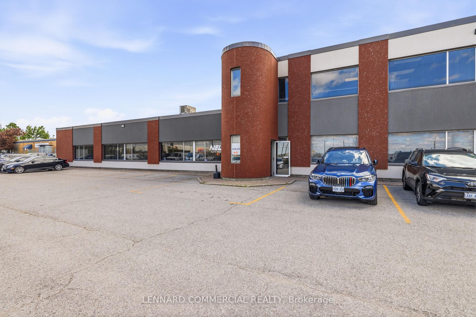 150 Norfinch Drive 7, Toronto, ON M3N 1X6, Toronto W05 — photo 1